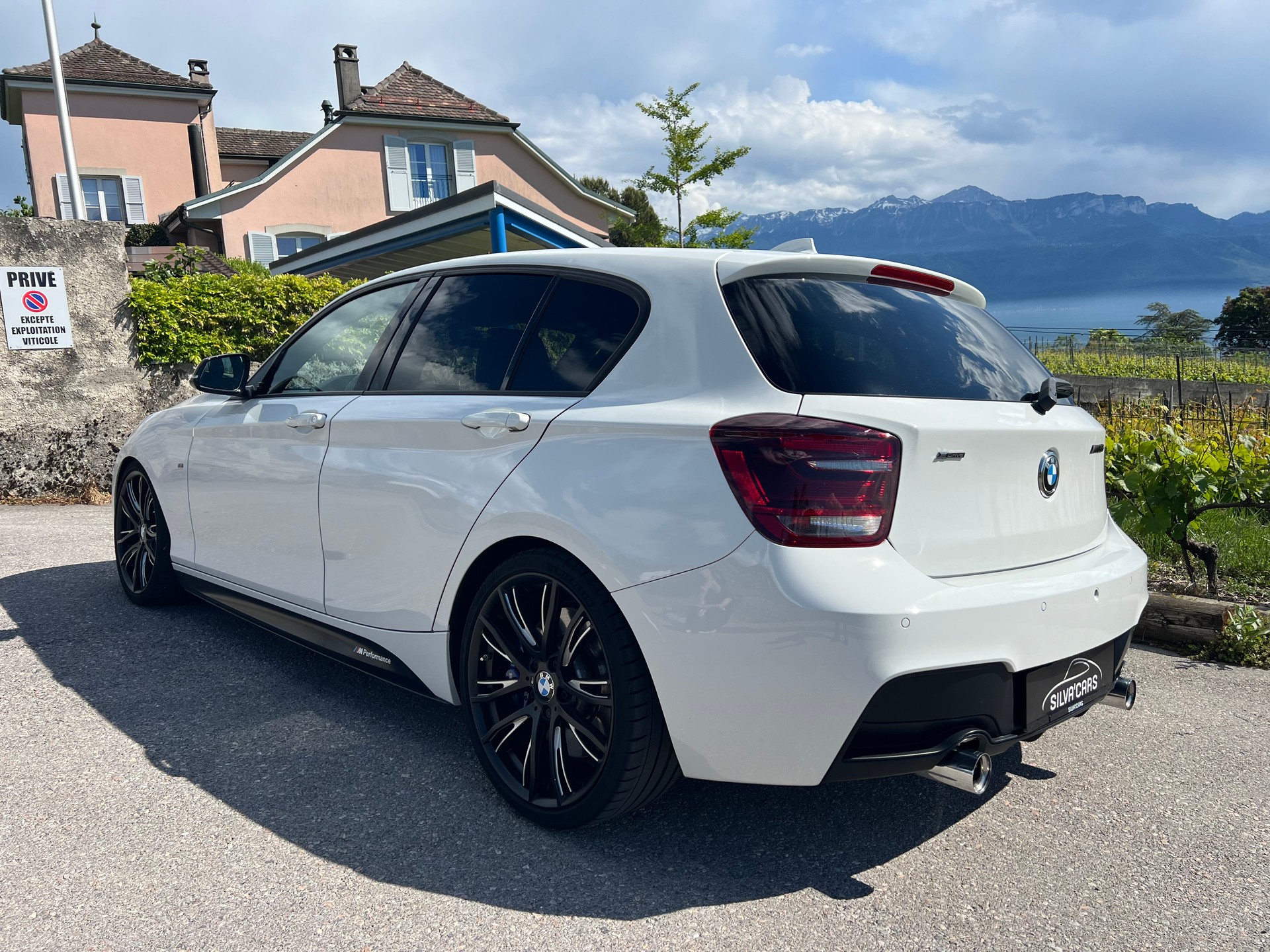 BMW M135i xDrive Steptronic-image-3
