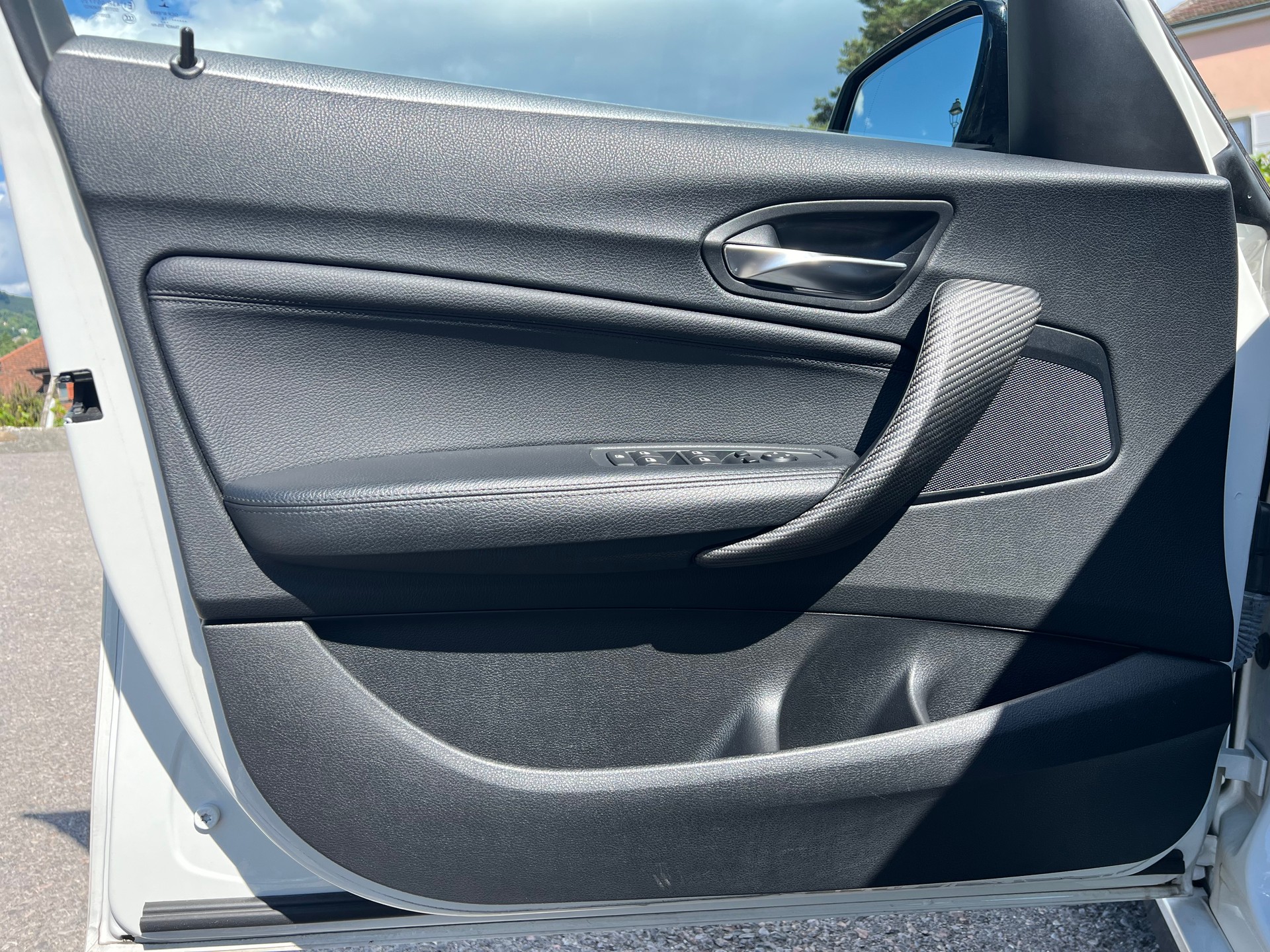 BMW M135i xDrive Steptronic-image-4