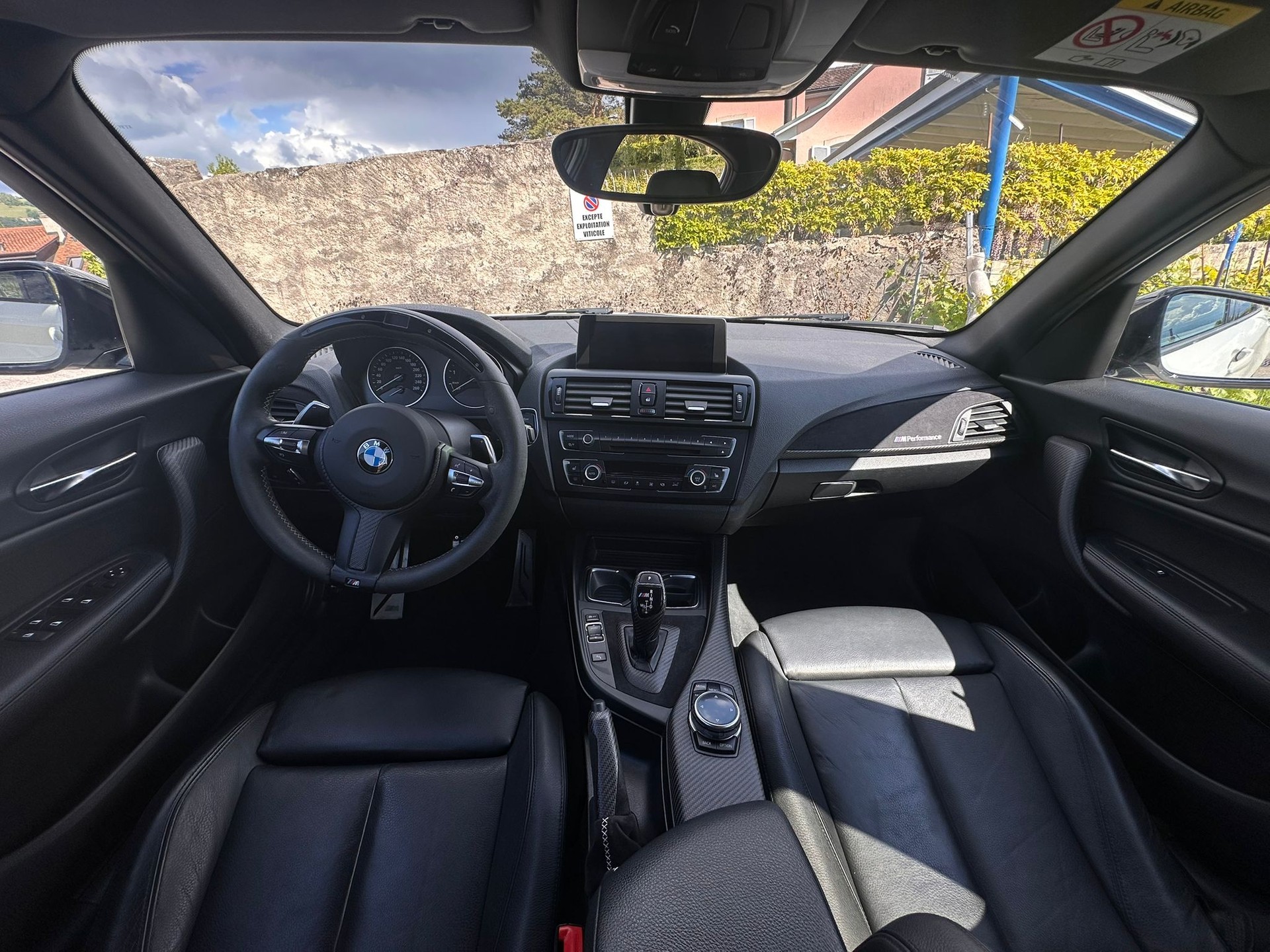 BMW M135i xDrive Steptronic-image-8