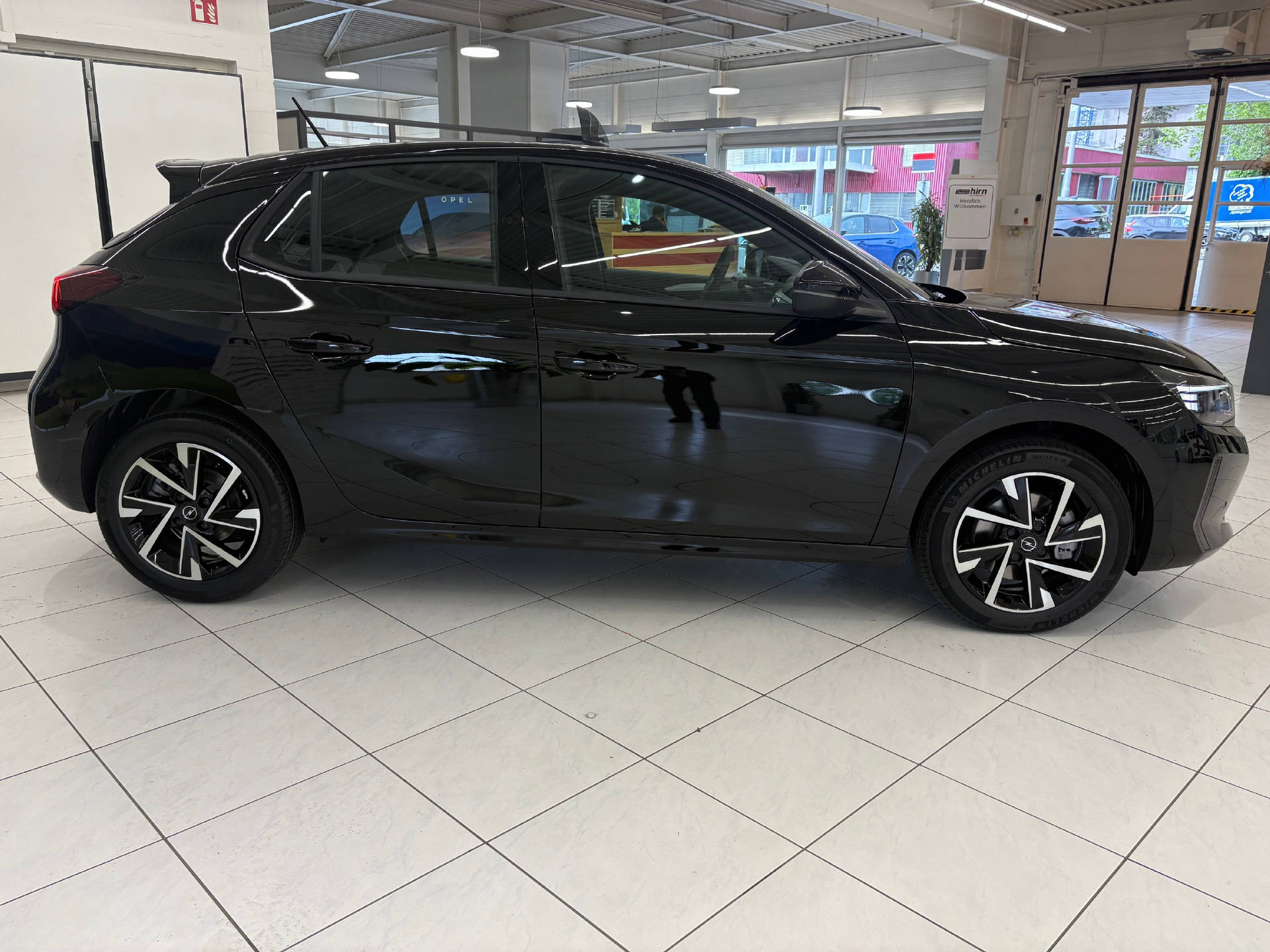 OPEL Corsa 1.2 T Hybrid Viva-image-3