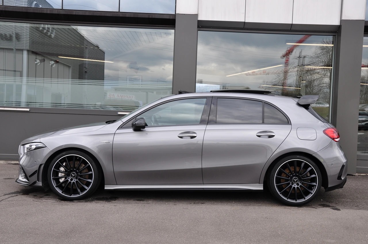 MERCEDES-BENZ A 35 AMG 4Matic Speedshift-image-5