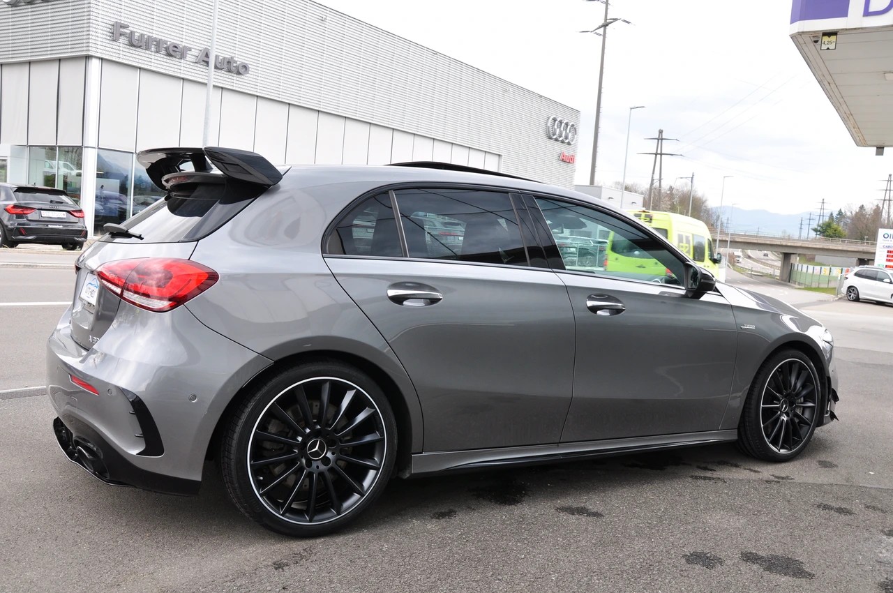 MERCEDES-BENZ A 35 AMG 4Matic Speedshift-image-9