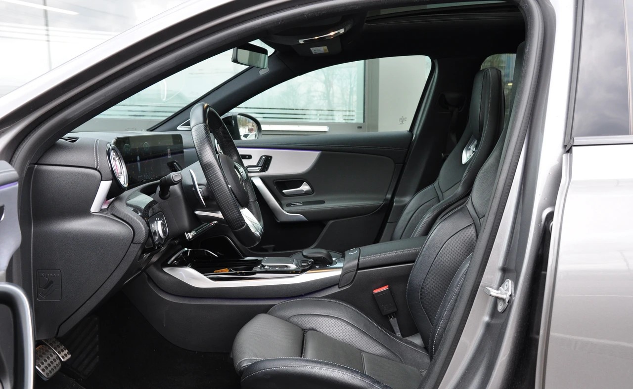 MERCEDES-BENZ A 35 AMG 4Matic Speedshift-image-15