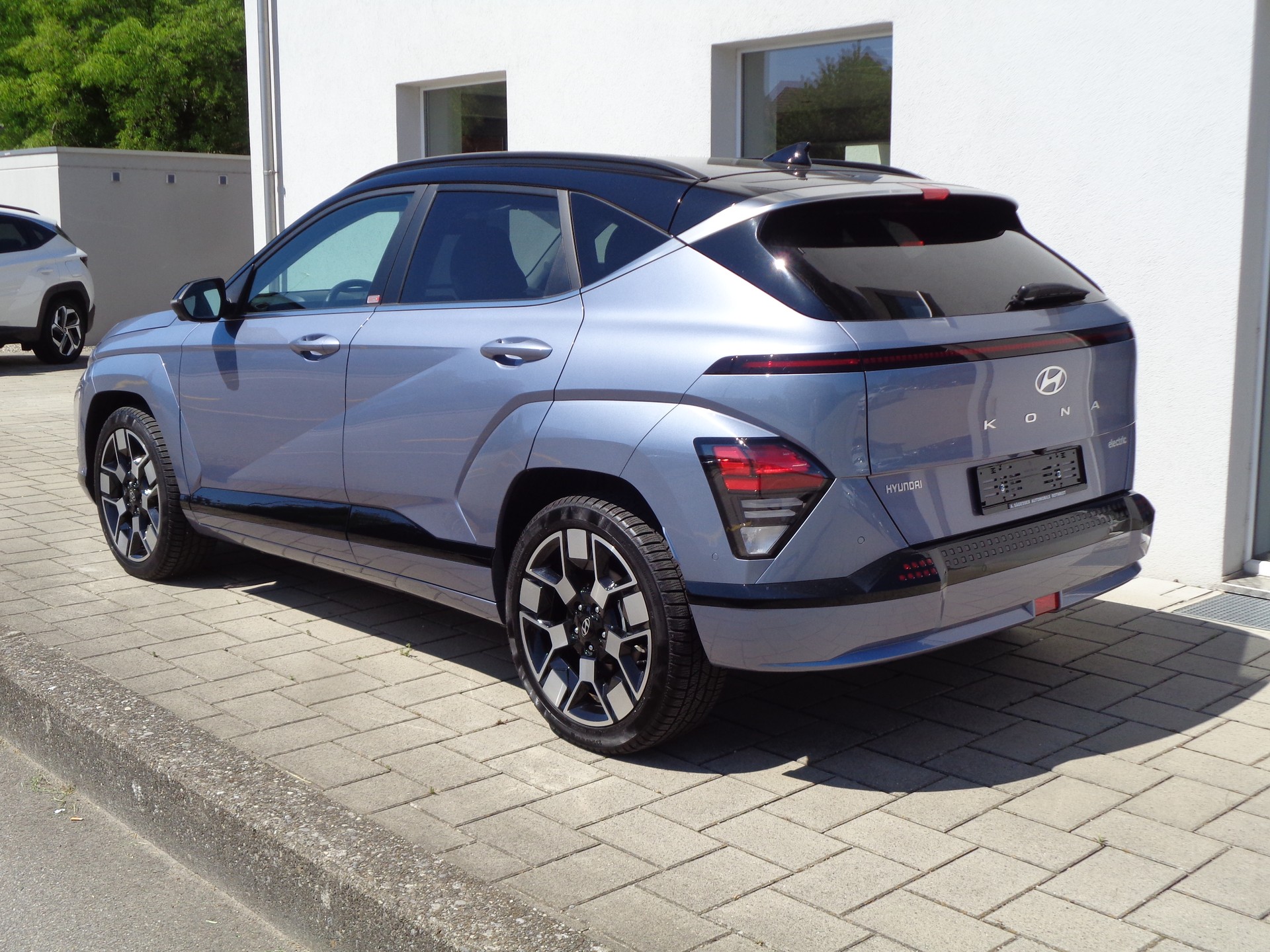 HYUNDAI Kona EV 65.4 kWh Vertex-image-4