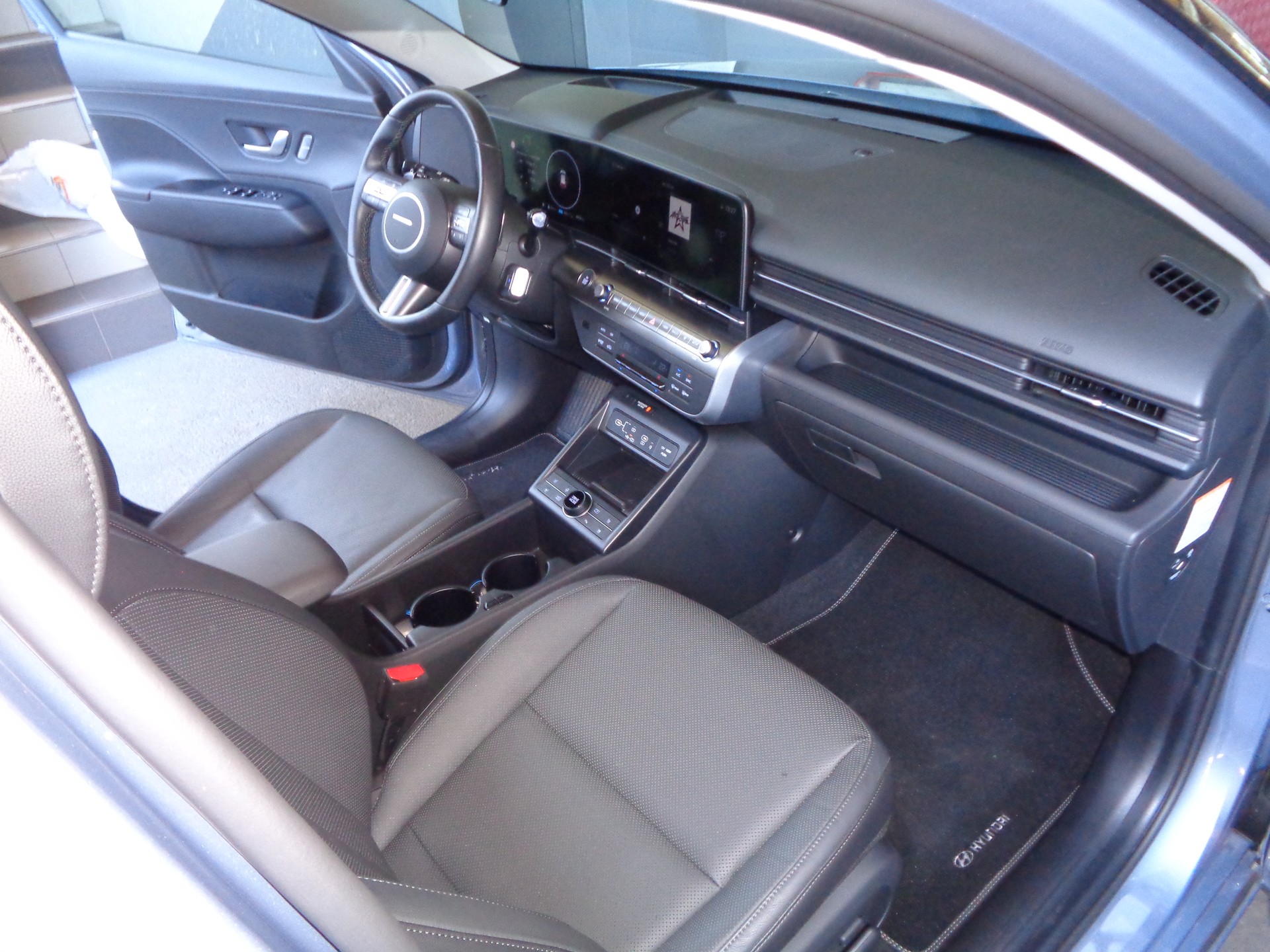 HYUNDAI Kona EV 65.4 kWh Vertex-image-12