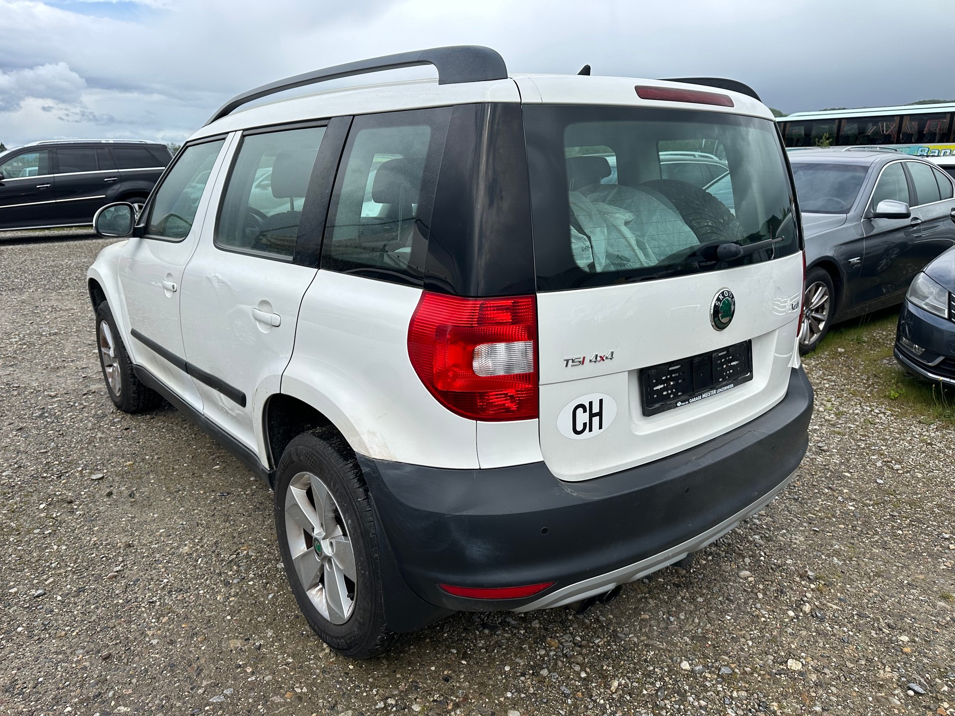 SKODA Yeti 1.8 TSI Ambition 4x4 DSG-image-5