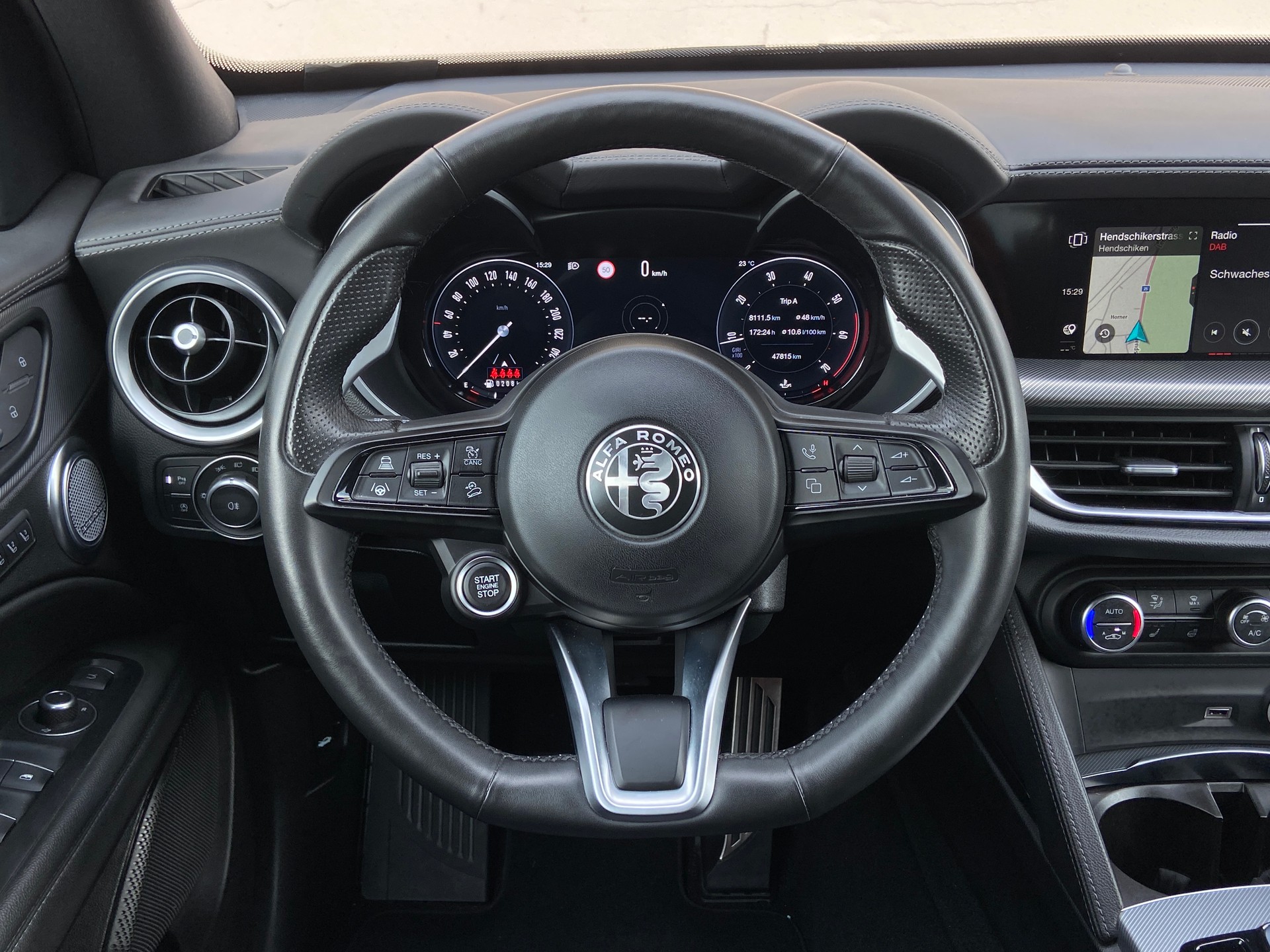 ALFA ROMEO Stelvio 2.0 Veloce Pack Premium Sky Q4 AT8-image-6