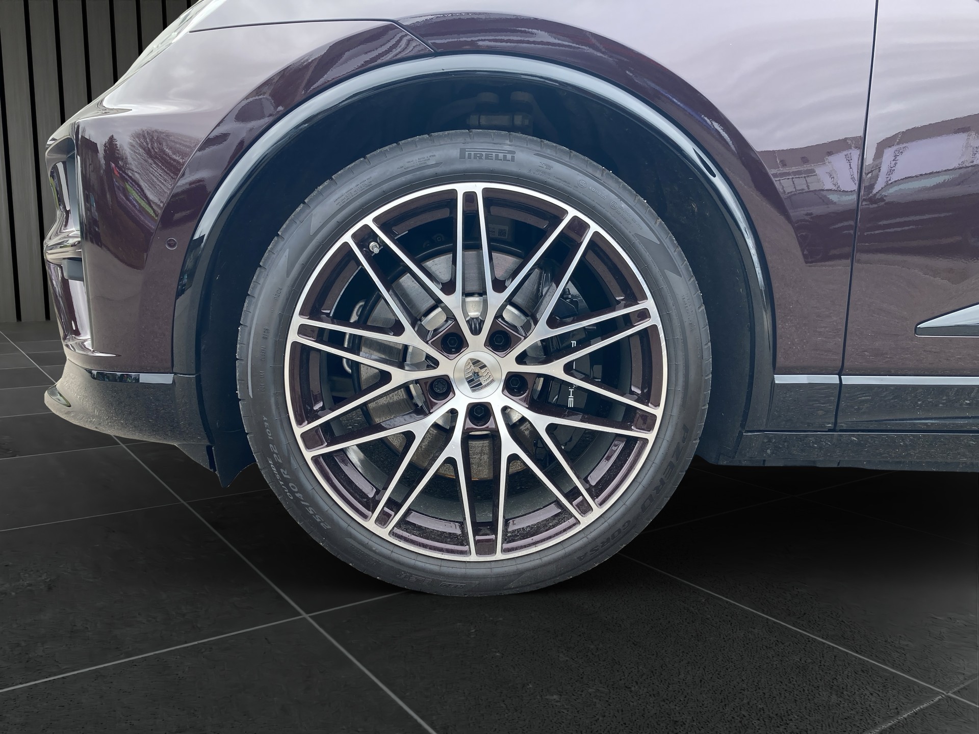 PORSCHE Macan Turbo-image-8