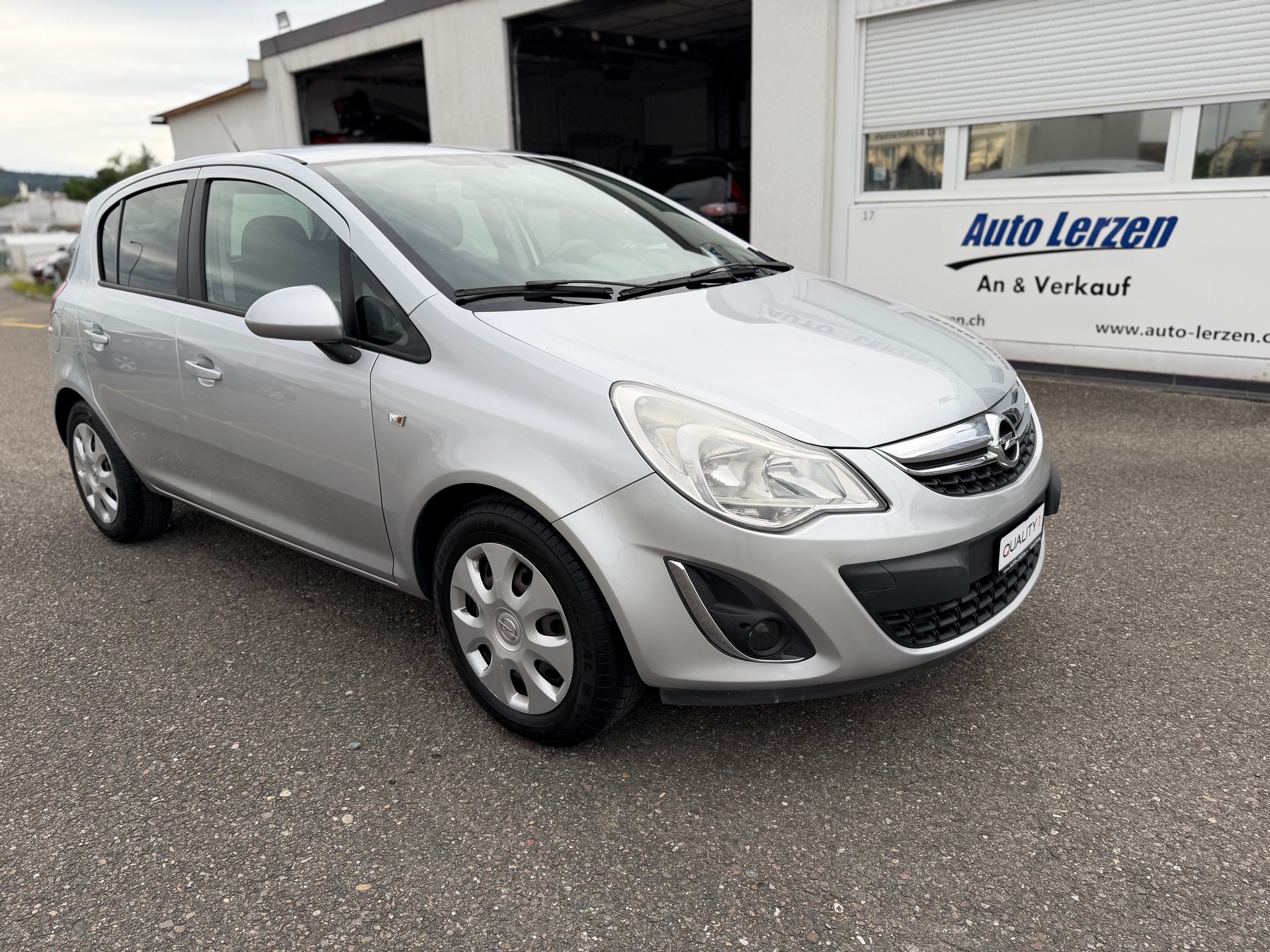OPEL Corsa 1.2 TP Color Edition-image-0