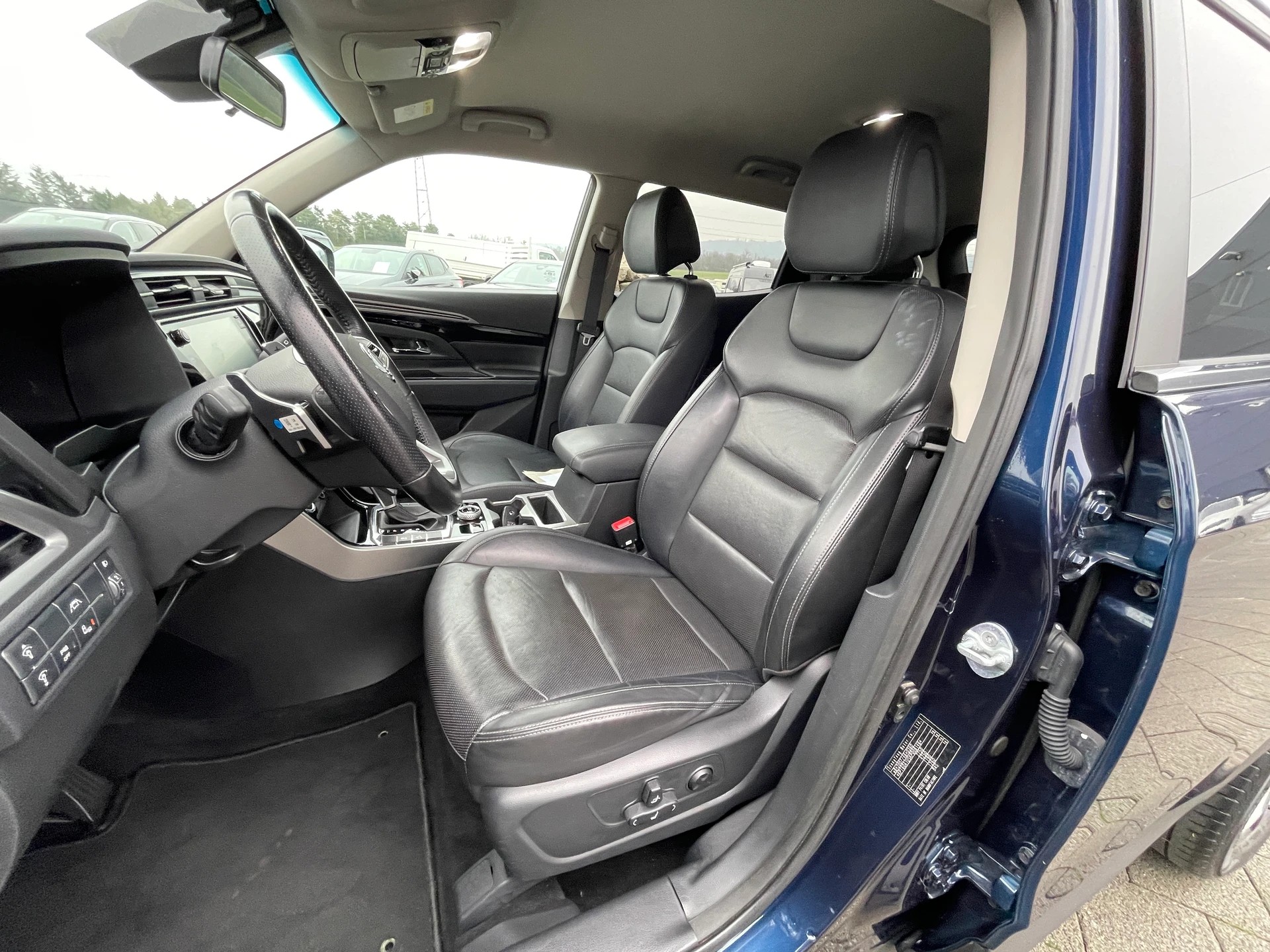 KGM-SsangYong Korando 1.6e Xdi Sapphire 4WD Automat-image-11