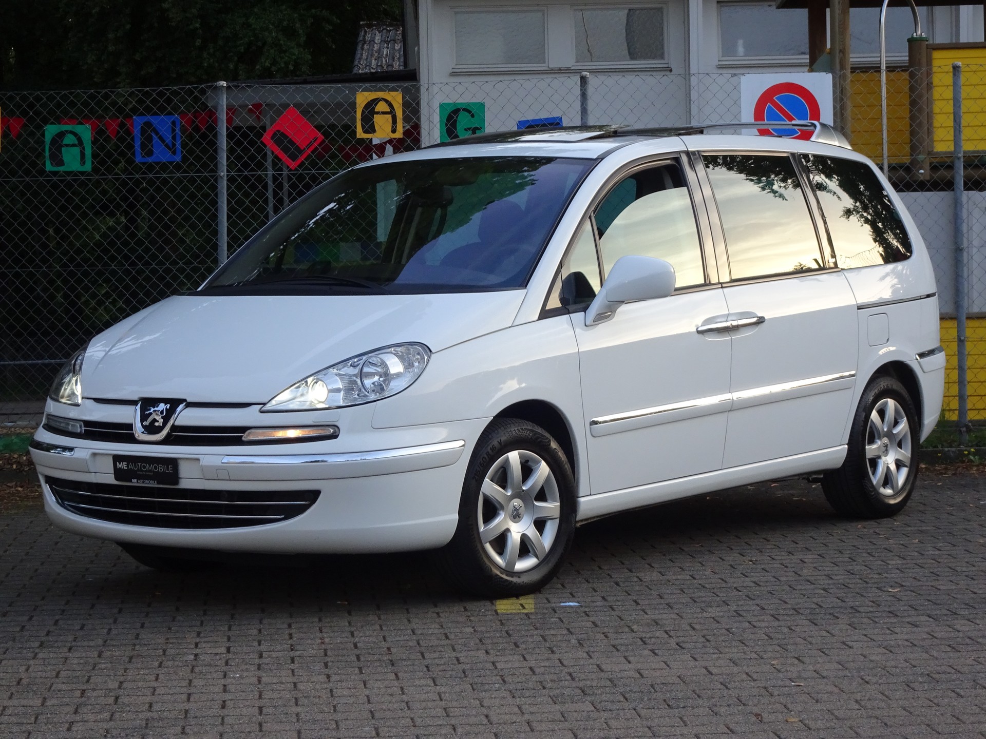 PEUGEOT 807 2.0 16V HDi Family+