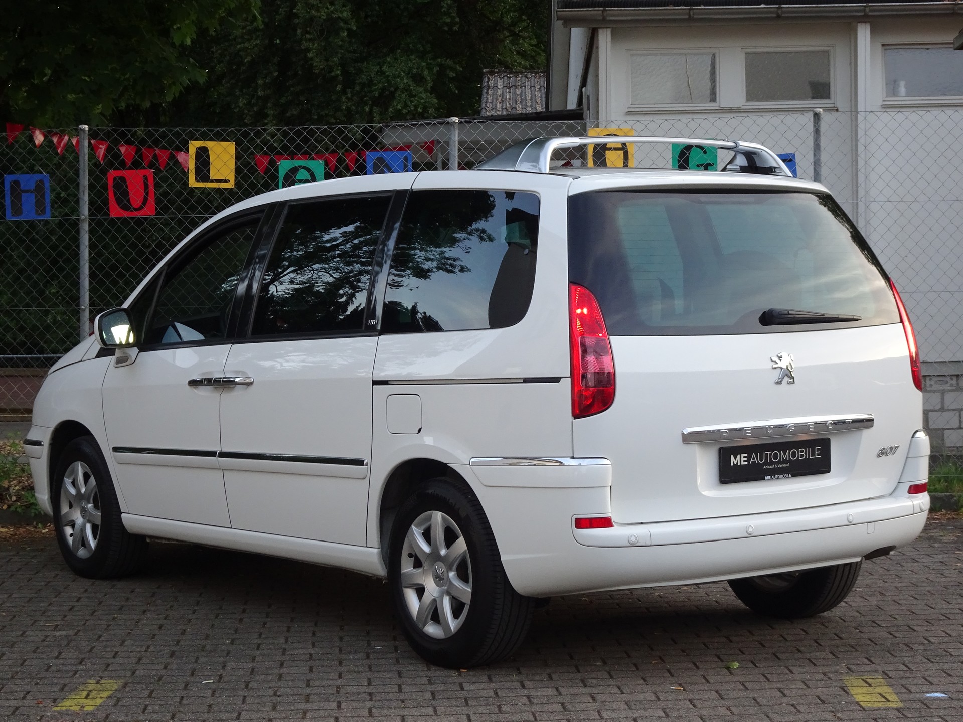 PEUGEOT 807 2.0 16V HDi Family+-image-2