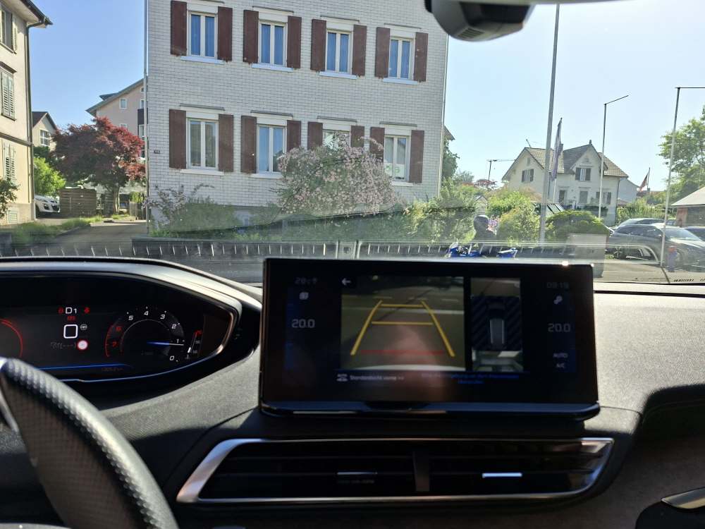 PEUGEOT 5008 1.6 PureTech GT Pack-image-17
