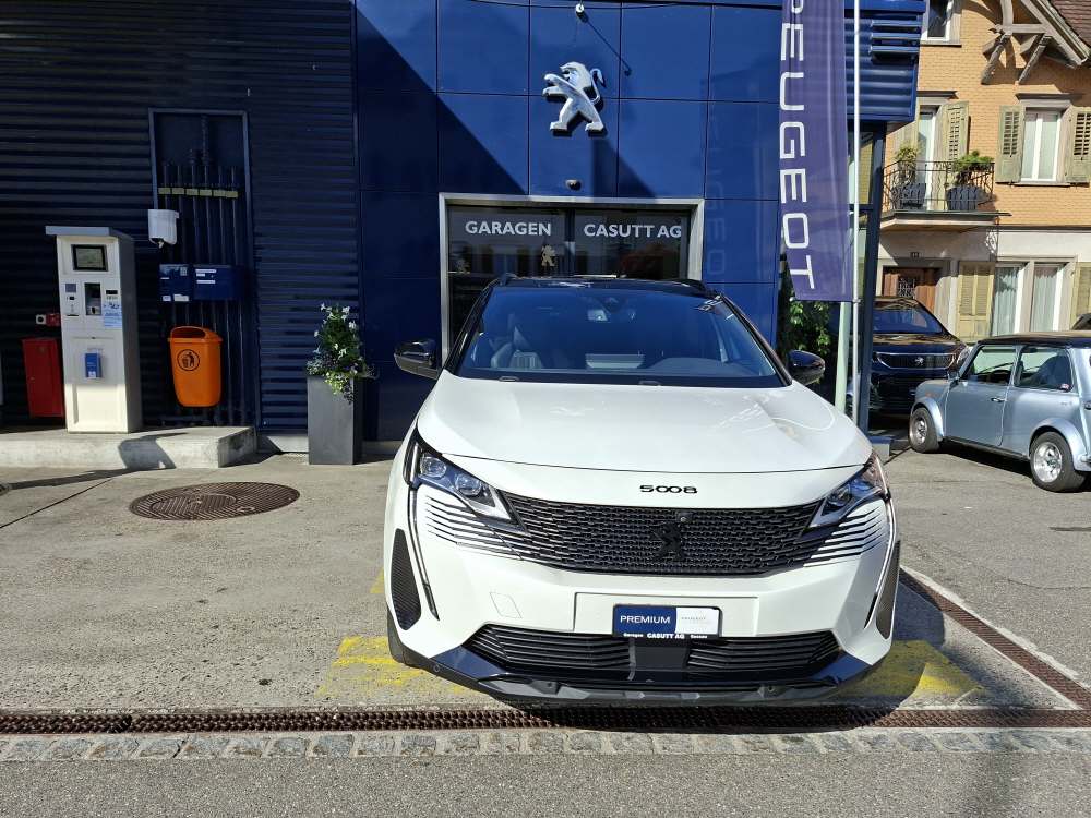PEUGEOT 5008 1.6 PureTech GT Pack