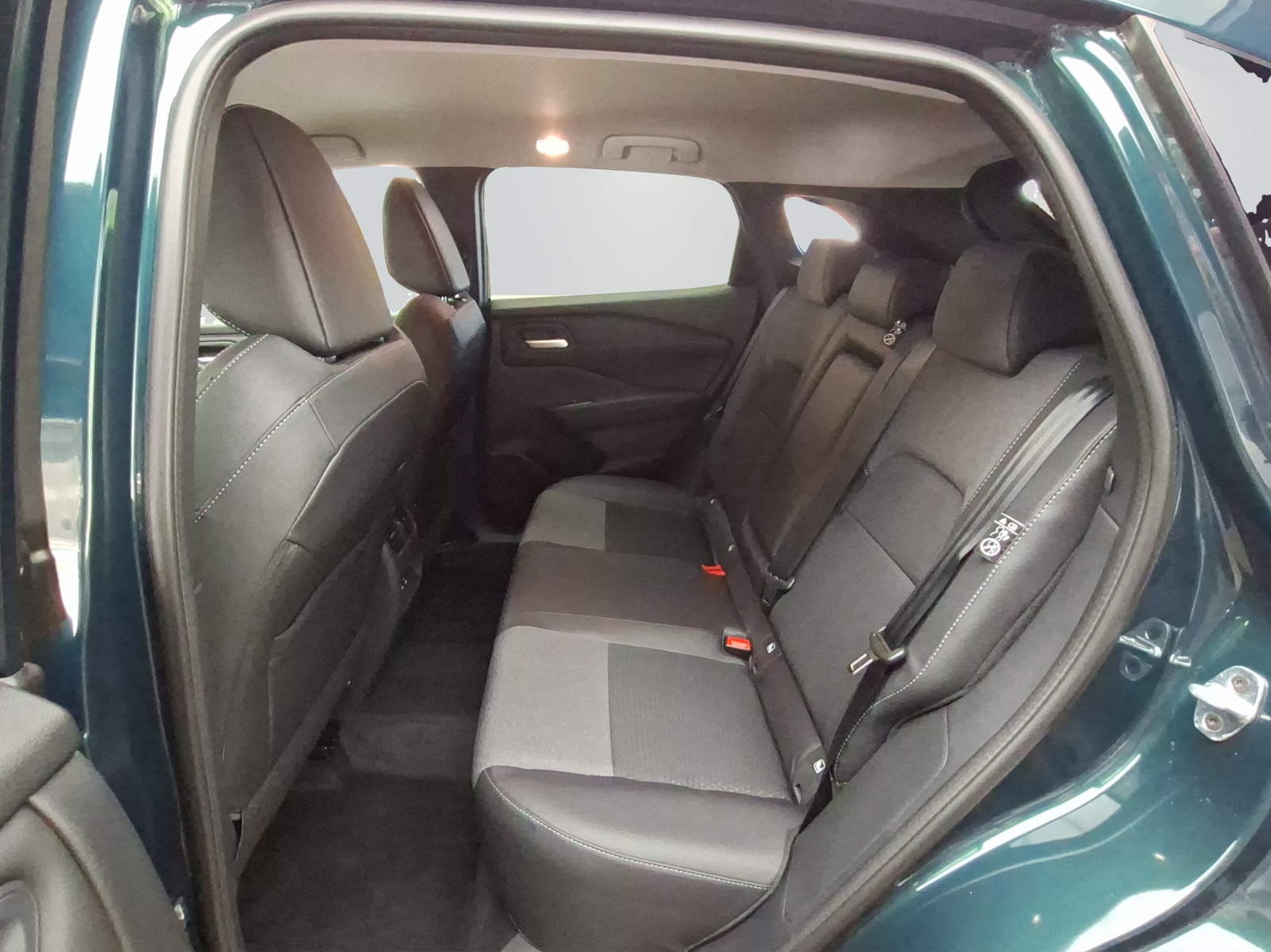 NISSAN Qashqai 1.3 DIG-T N-Connecta 4x4-image-13