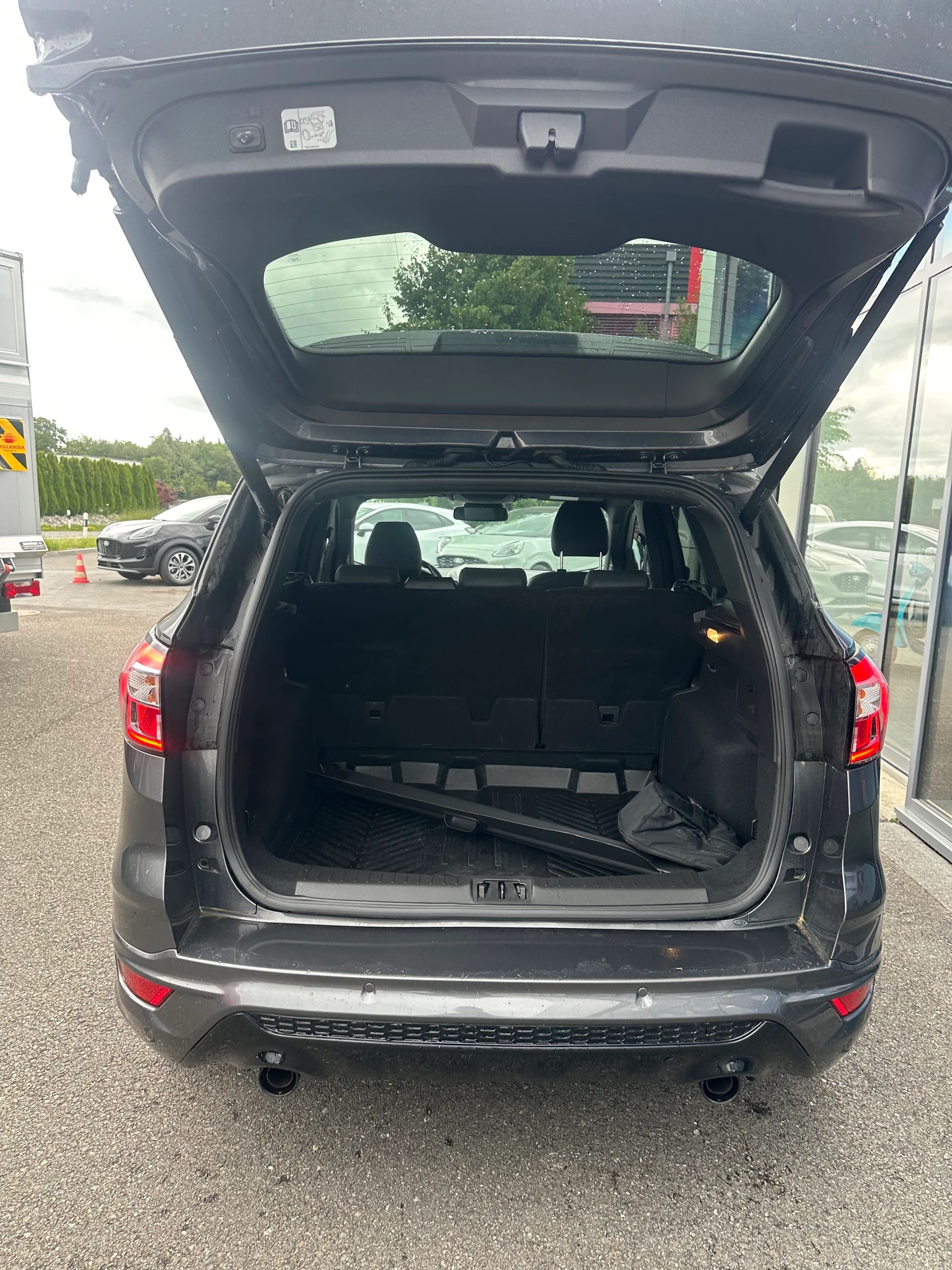 FORD Kuga 2.0 TDCi 120 ST-Line FPS-image-5