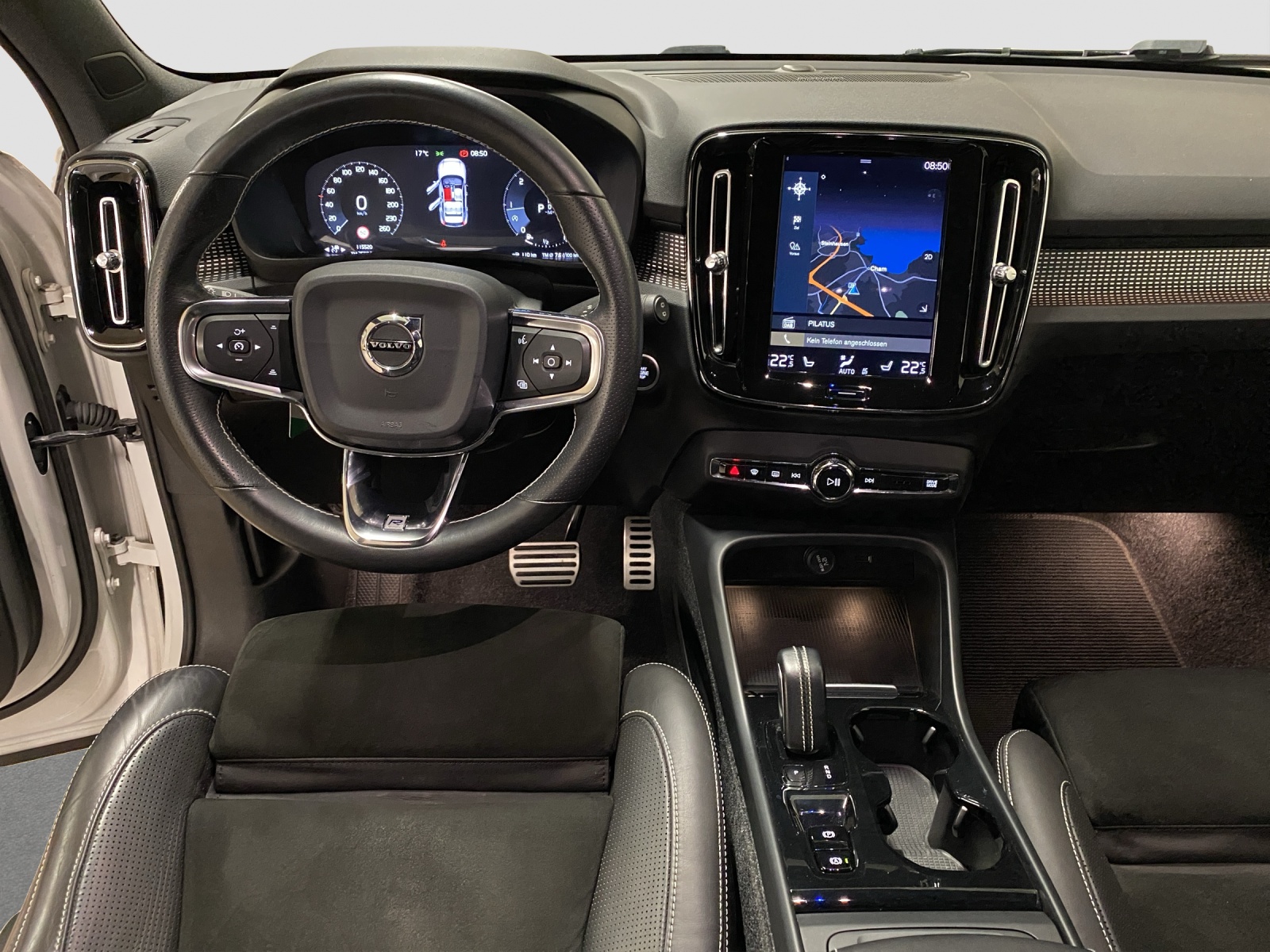 VOLVO XC40 2.0 D4 R-Design AWD-image-9