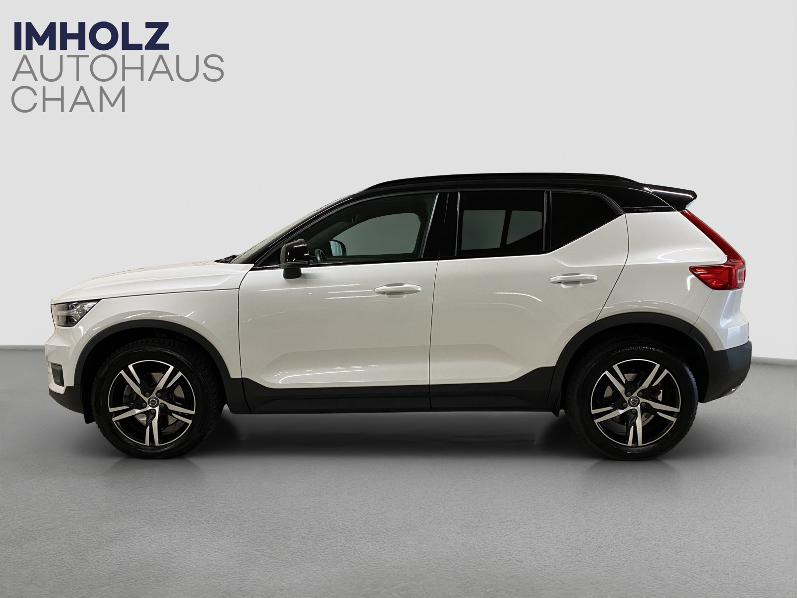 VOLVO XC40 2.0 D4 R-Design AWD-image-1
