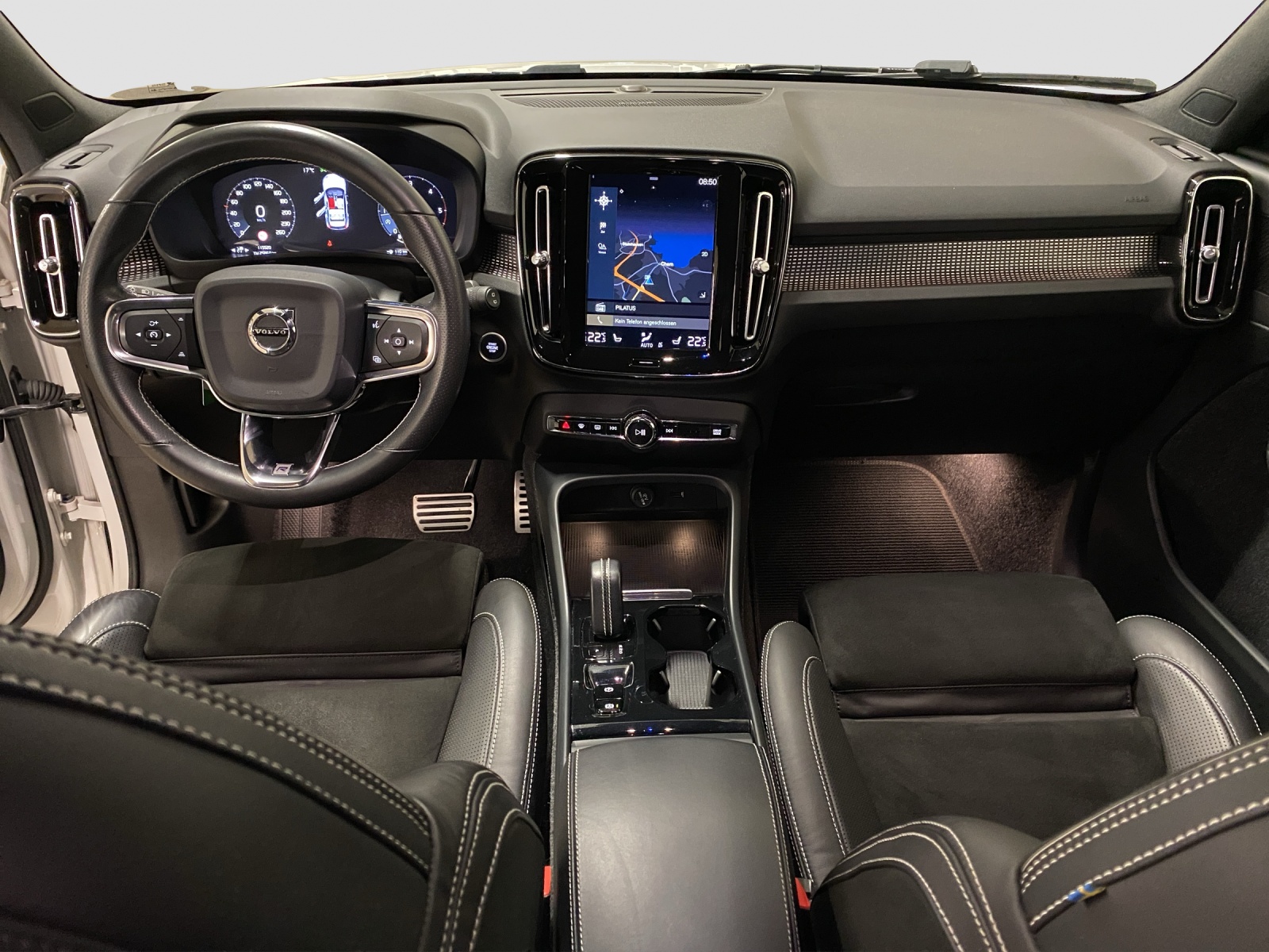 VOLVO XC40 2.0 D4 R-Design AWD-image-10