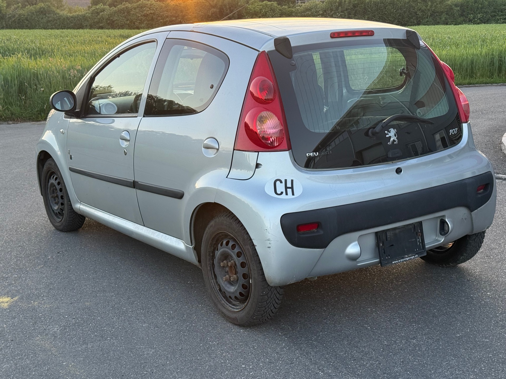 PEUGEOT 107 1.0 Trendy-image-7