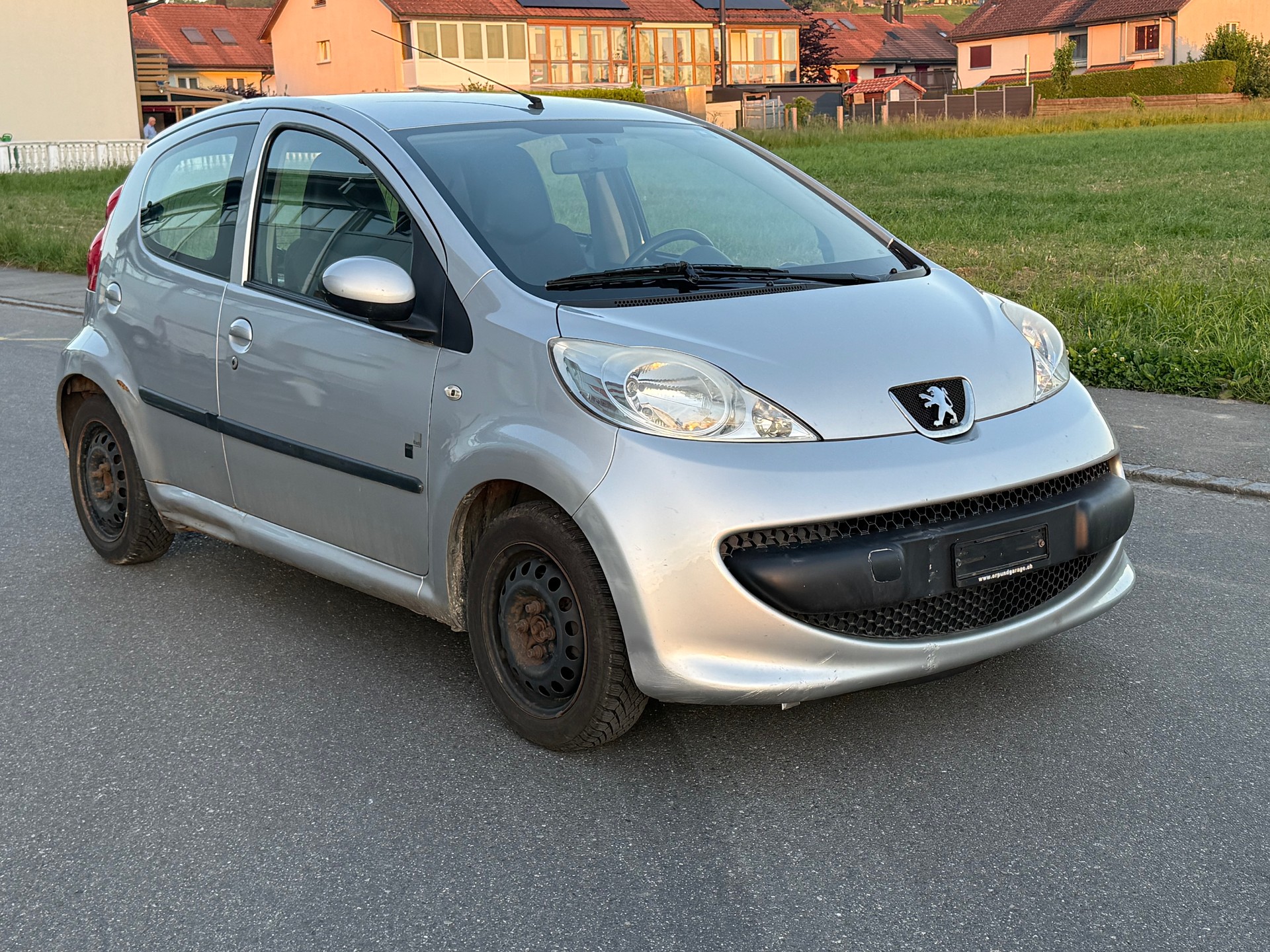 PEUGEOT 107 1.0 Trendy-image-3