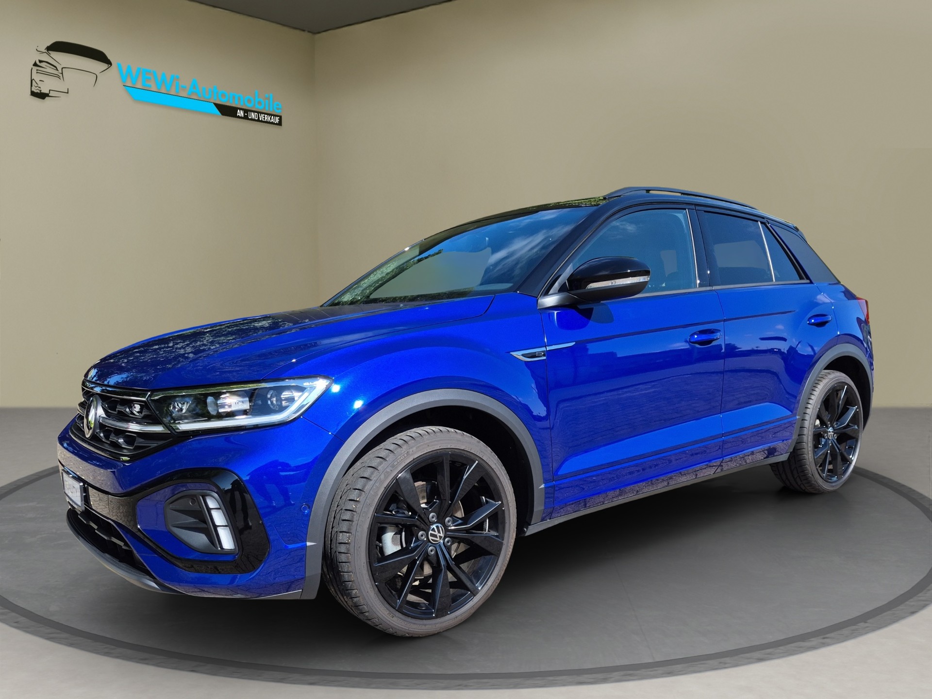 VW T-Roc 2.0 TSI R-Line DSG 4Motion-image-0