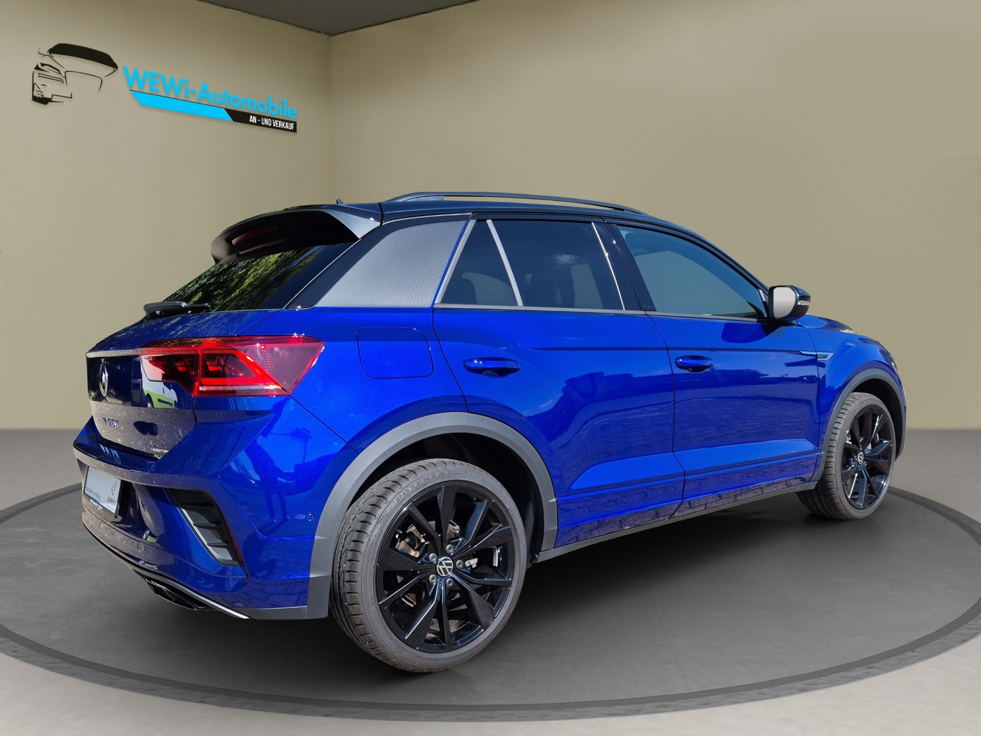 VW T-Roc 2.0 TSI R-Line DSG 4Motion-image-4