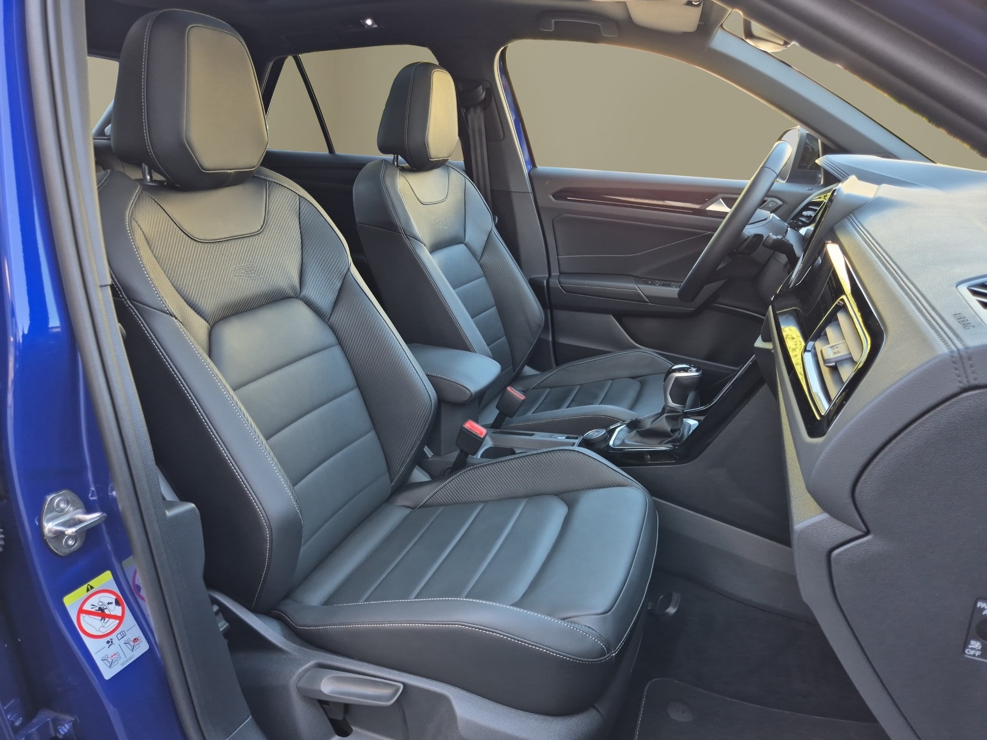 VW T-Roc 2.0 TSI R-Line DSG 4Motion-image-16