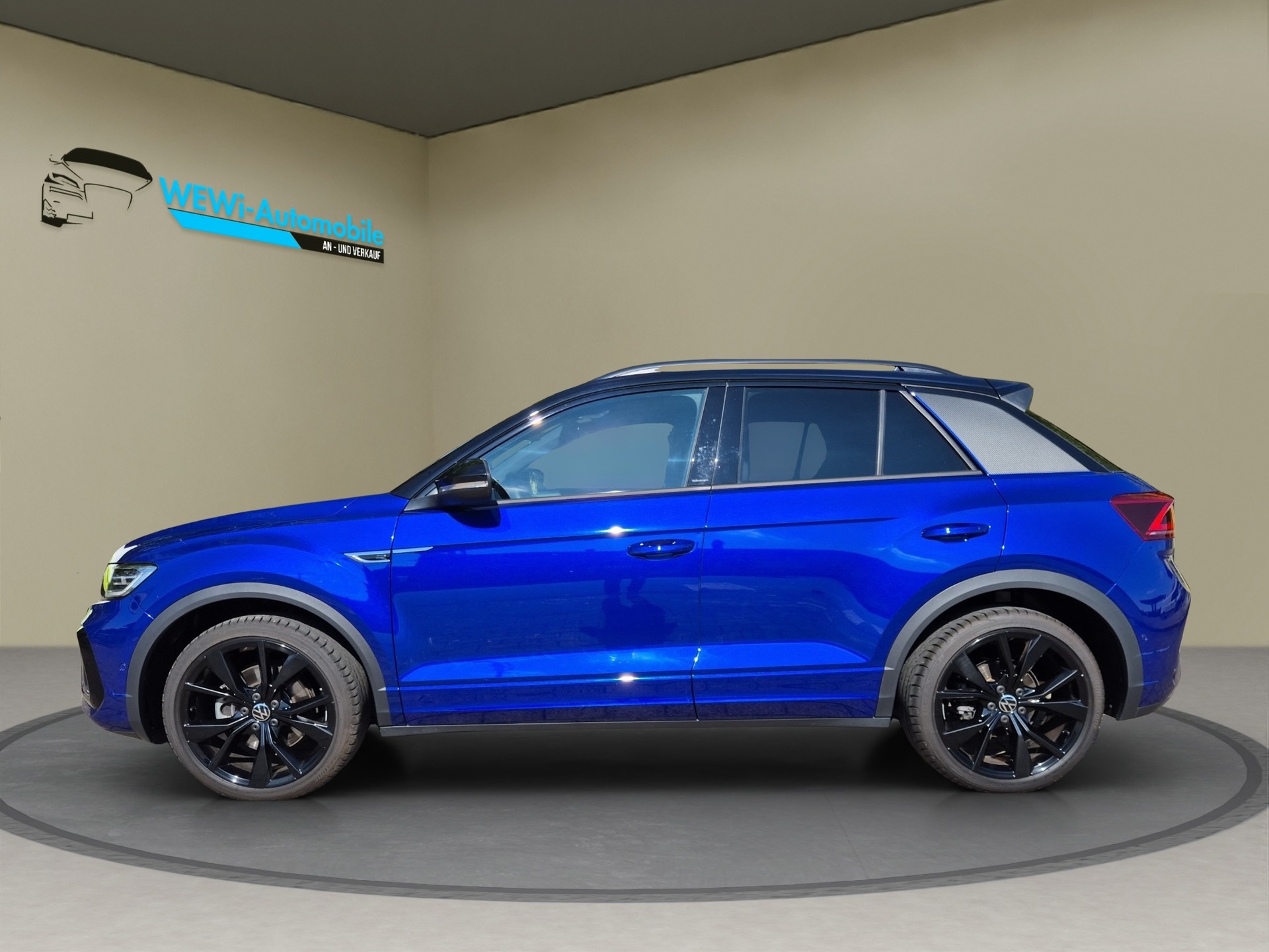 VW T-Roc 2.0 TSI R-Line DSG 4Motion-image-1