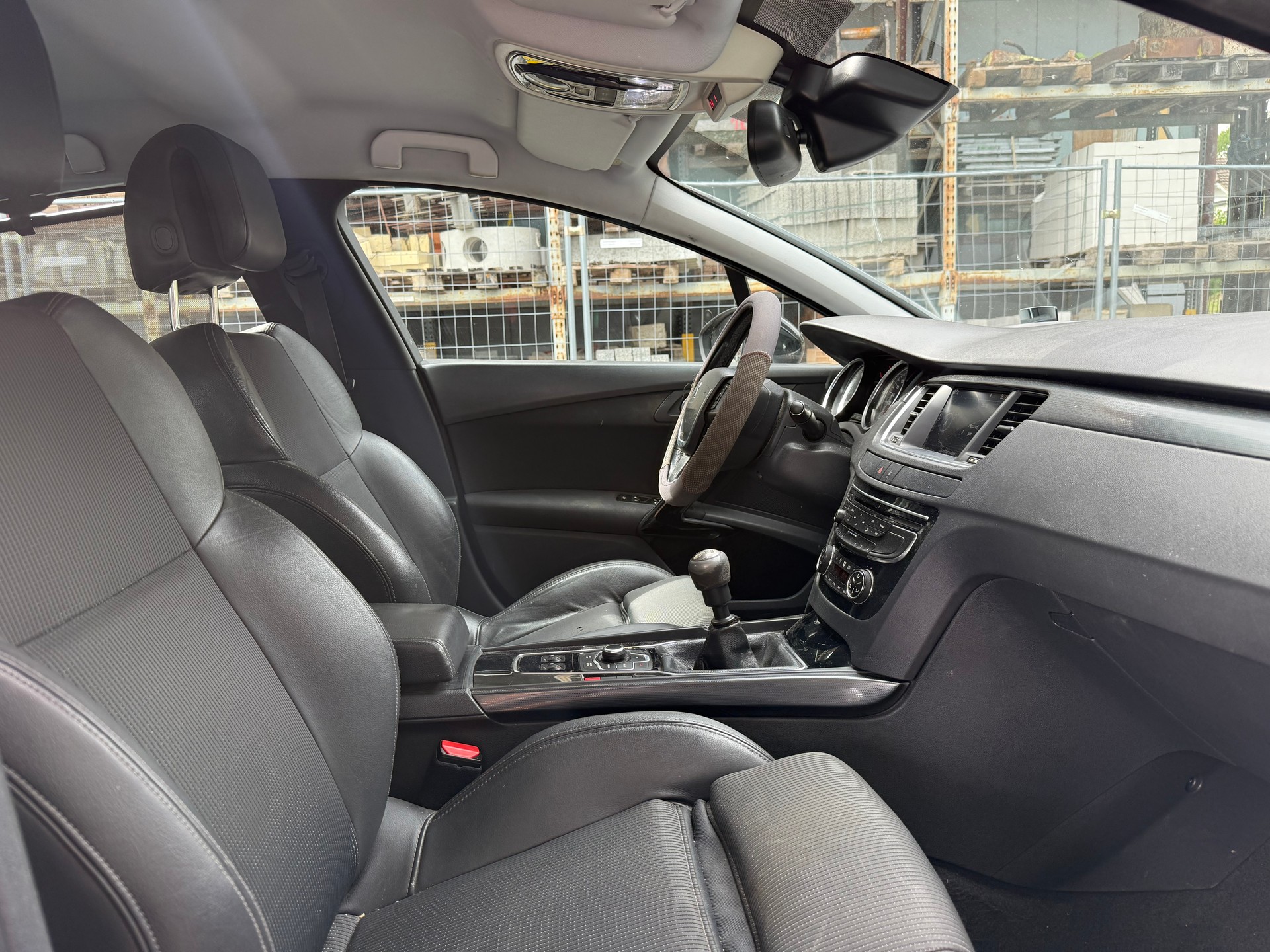 PEUGEOT 508 1.6 16V T Allure-image-9