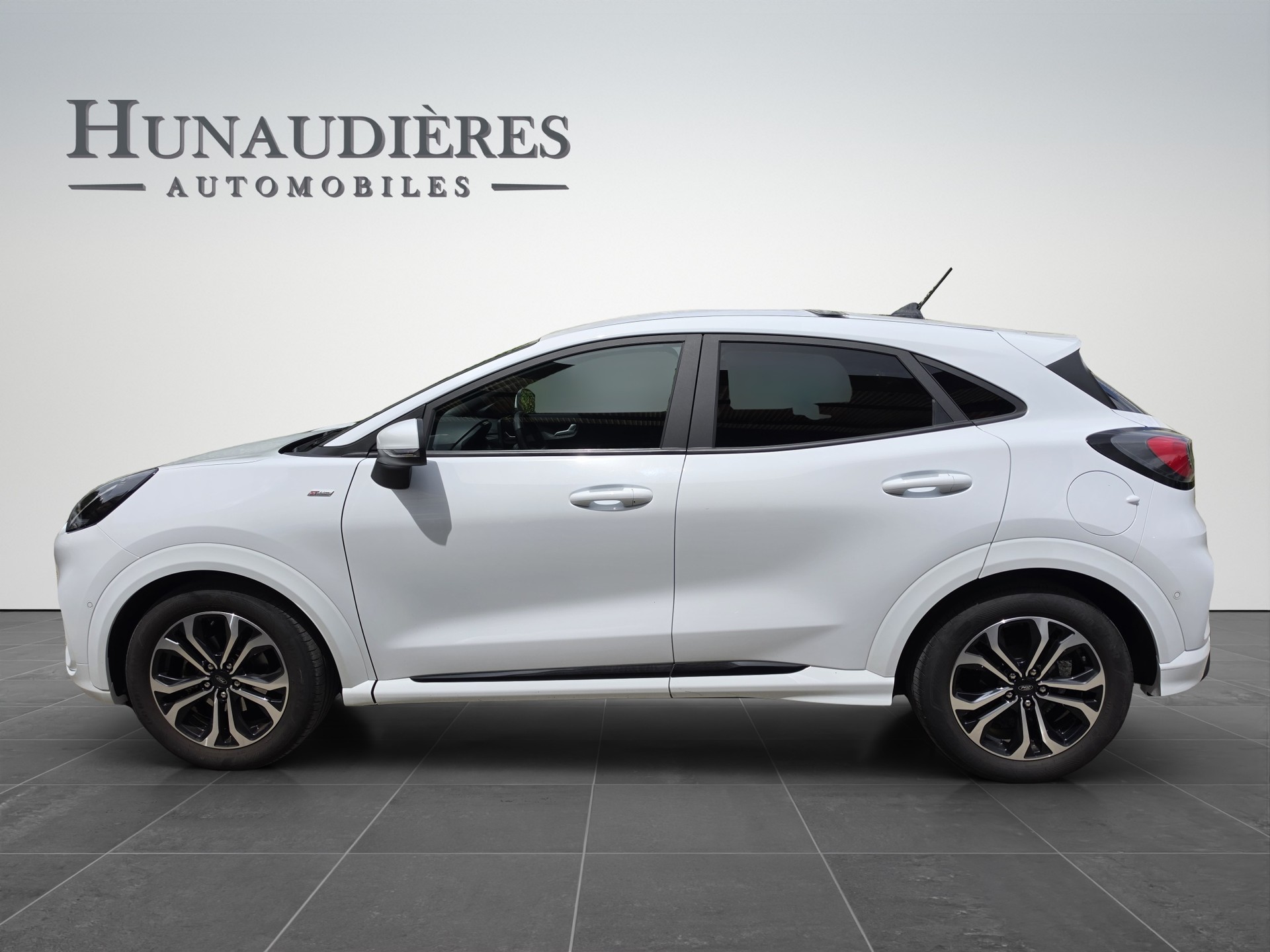 FORD Puma 1.0 MHEV ST-Line Automat-image-13