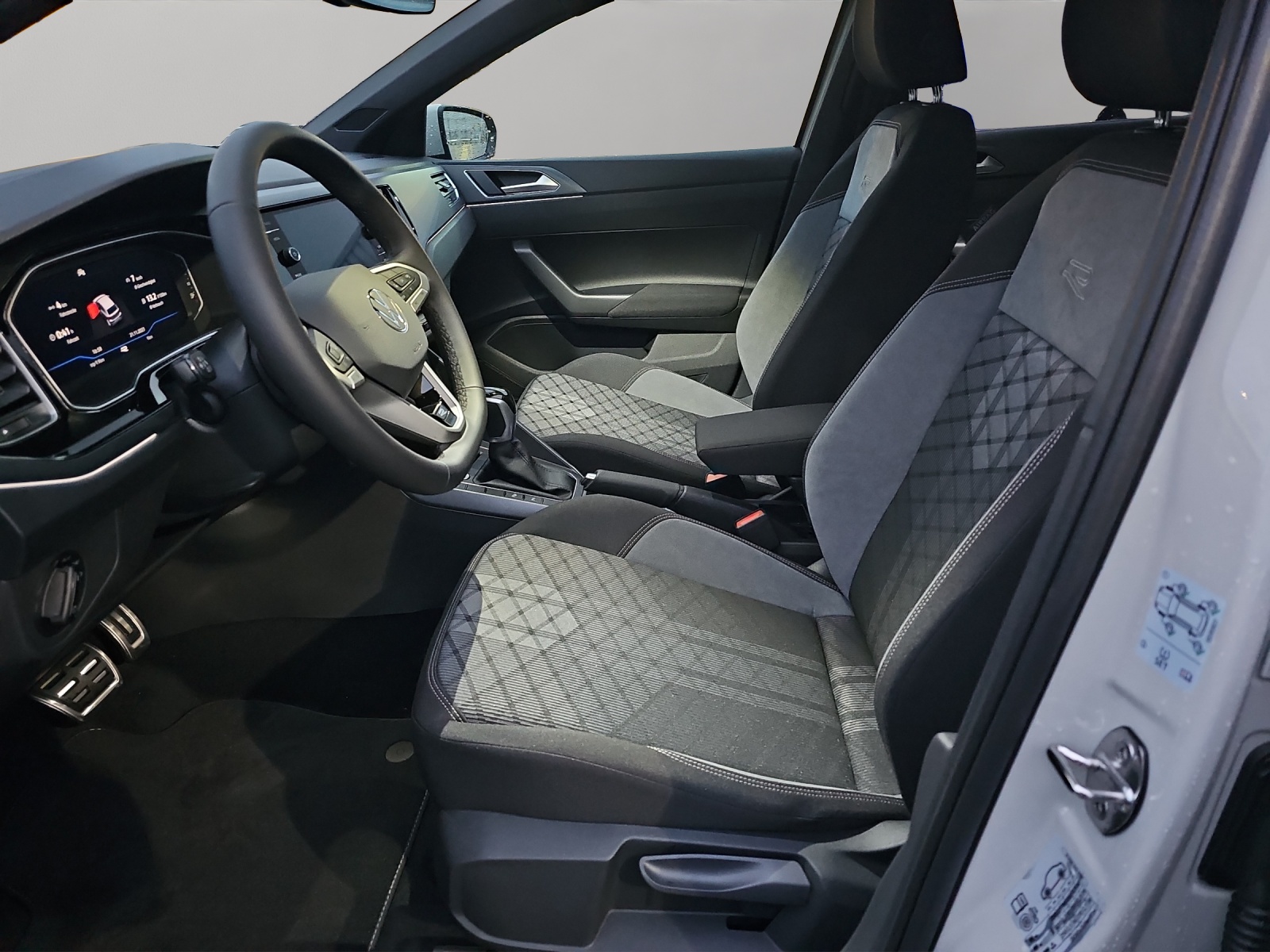 VW Polo 1.0 TSI R-Line DSG-image-3