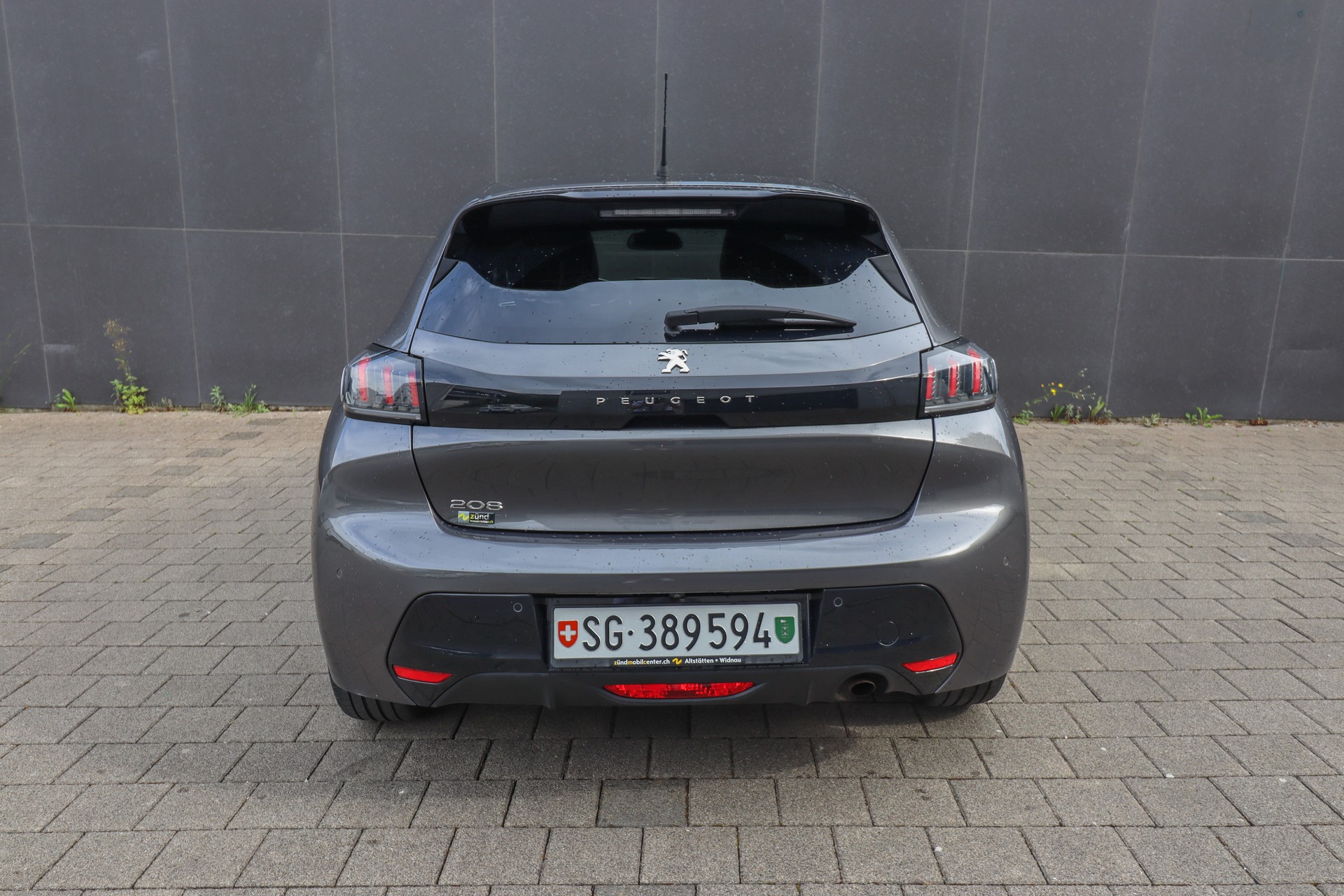 PEUGEOT 1.2 PureTech 100 Allure-image-2