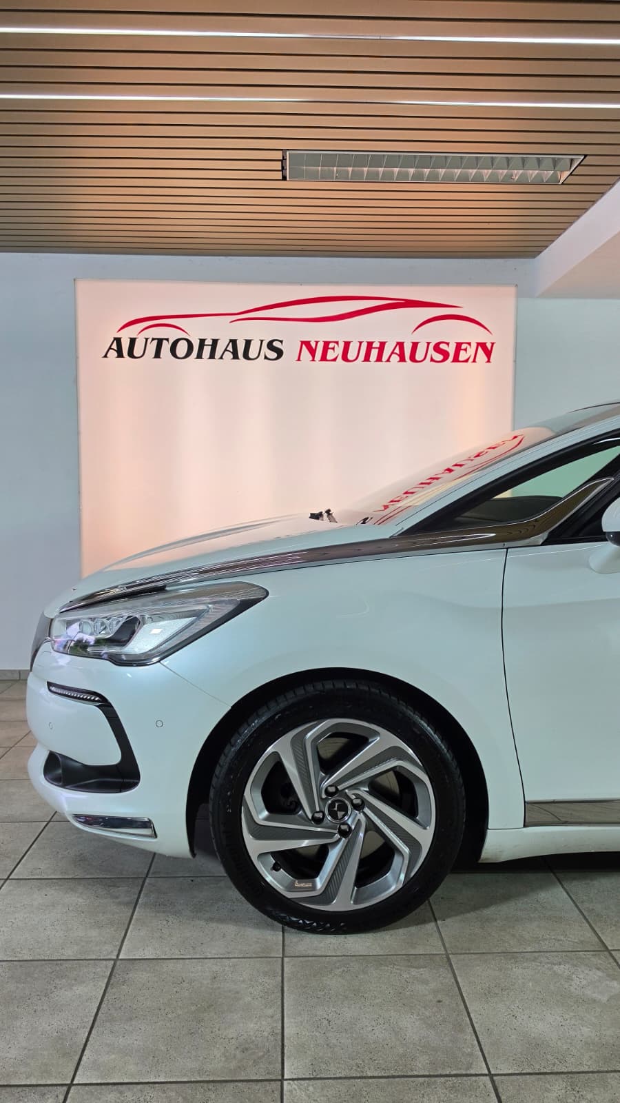 DS AUTOMOBILES DS5 2.0 e-HDi SO Chic Automatic, Top Zustand, Schweizer Fahrzeug, Frisch ab MFK und Frisch ab Service-image-4