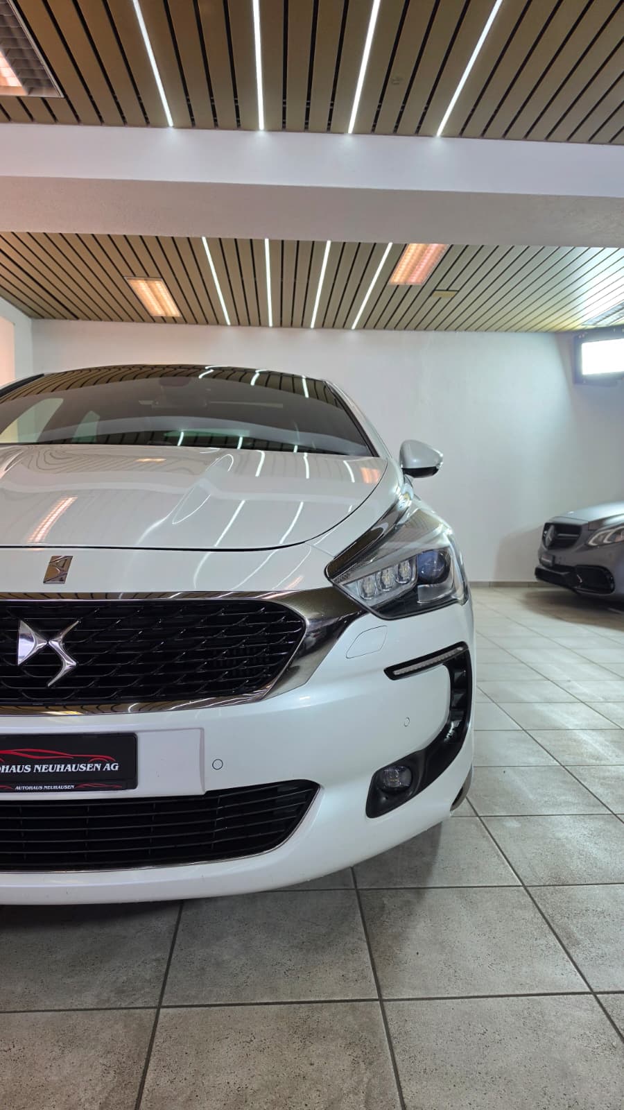 DS AUTOMOBILES DS5 2.0 e-HDi SO Chic Automatic, Top Zustand, Schweizer Fahrzeug, Frisch ab MFK und Frisch ab Service-image-2