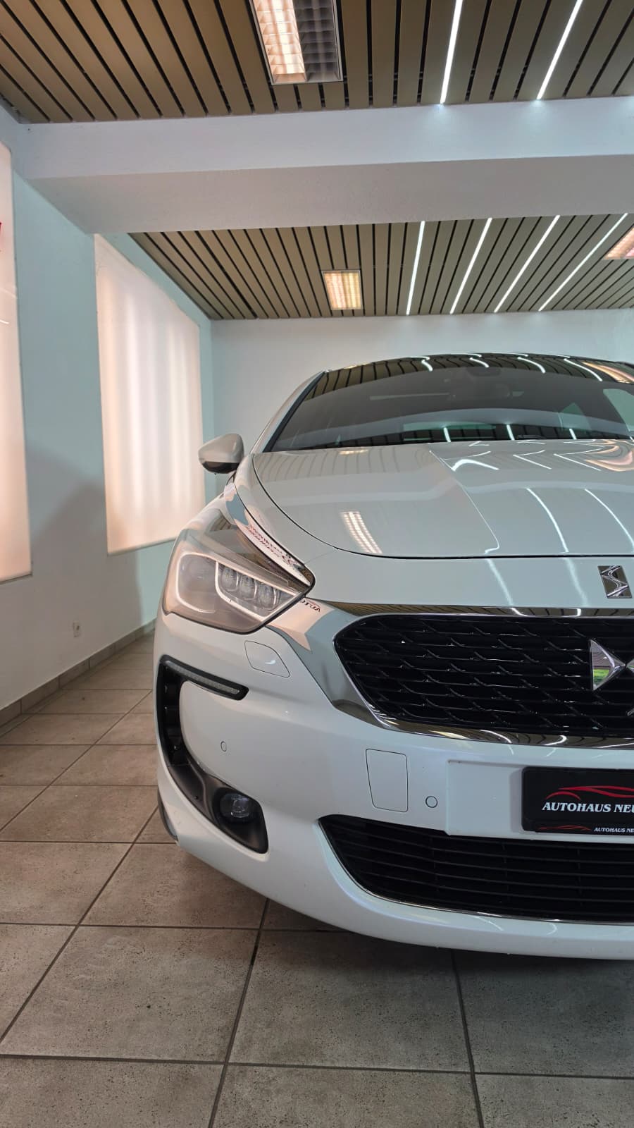DS AUTOMOBILES DS5 2.0 e-HDi SO Chic Automatic, Top Zustand, Schweizer Fahrzeug, Frisch ab MFK und Frisch ab Service-image-3