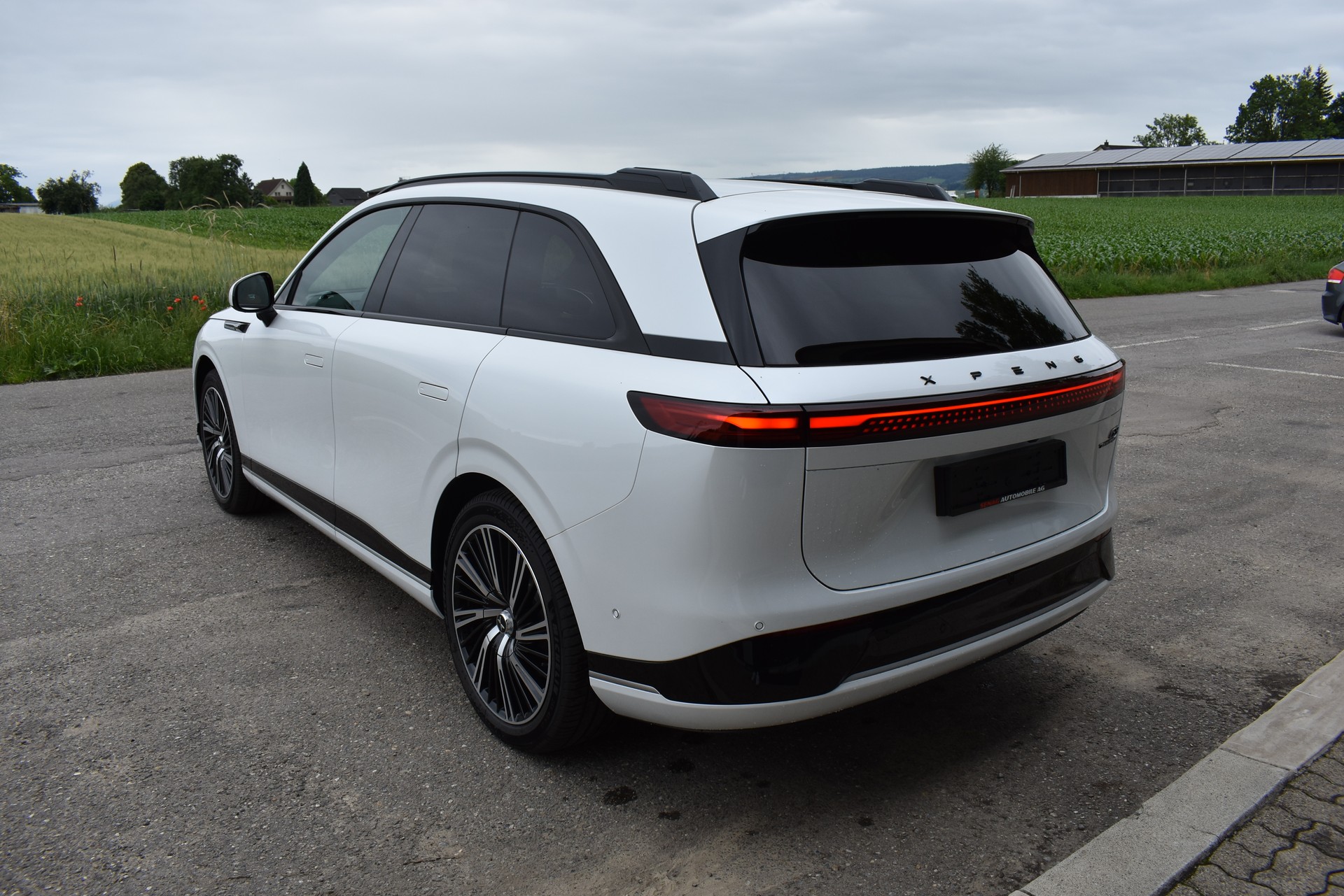 XPENG G9 93kWh Performance AWD-image-5