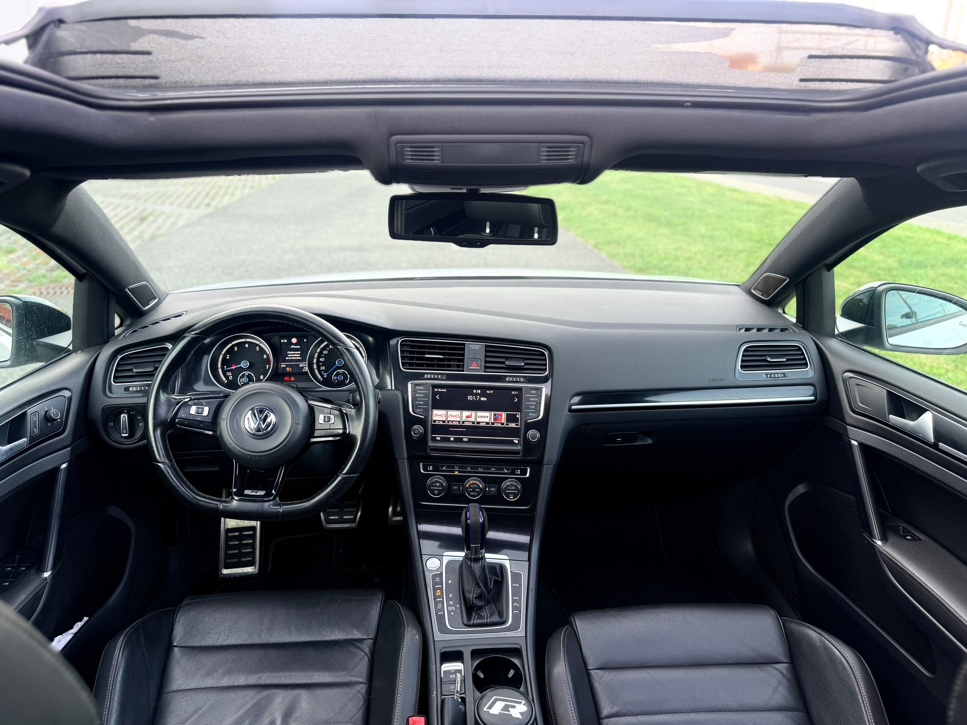VW Golf Variant 2.0 TSI R 4 Motion DSG-image-9