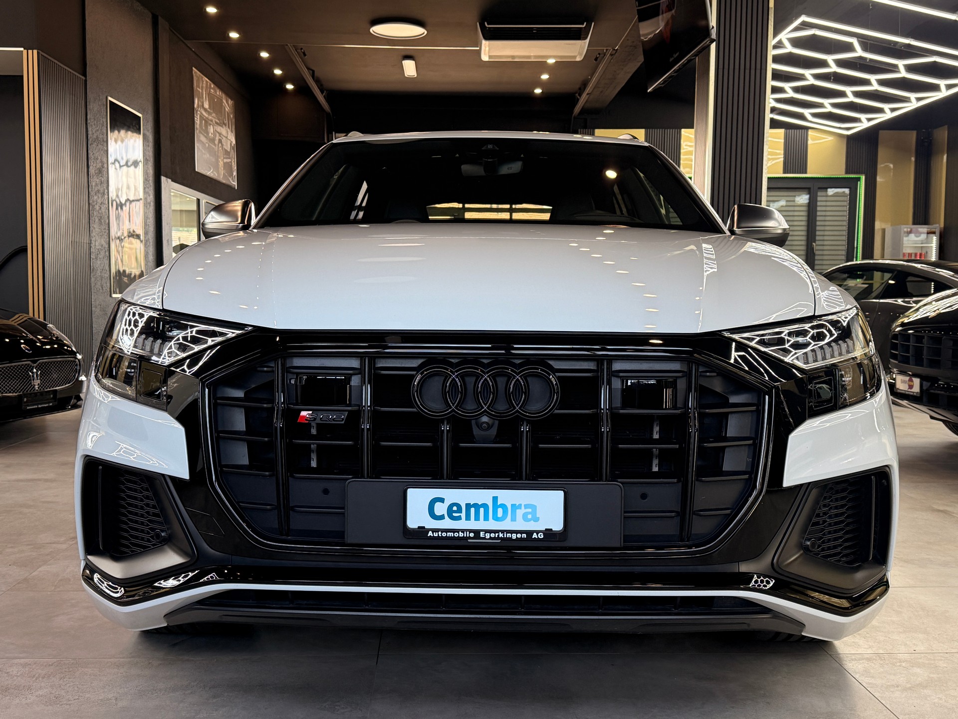 AUDI SQ8 4.0 V8 TFSI quattro T-Tronic-image-1