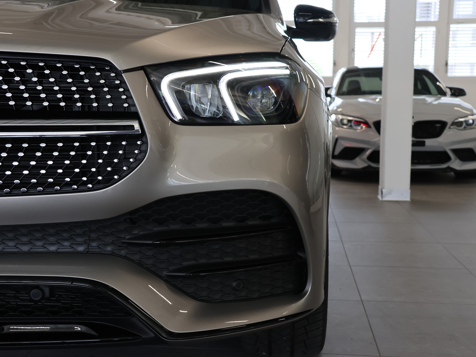 MERCEDES-BENZ GLE 400 d 4Matic AMG Line 9G-Tronic *AMG Line Ausstattung* *360 Kamera* *Burmester*-image-8