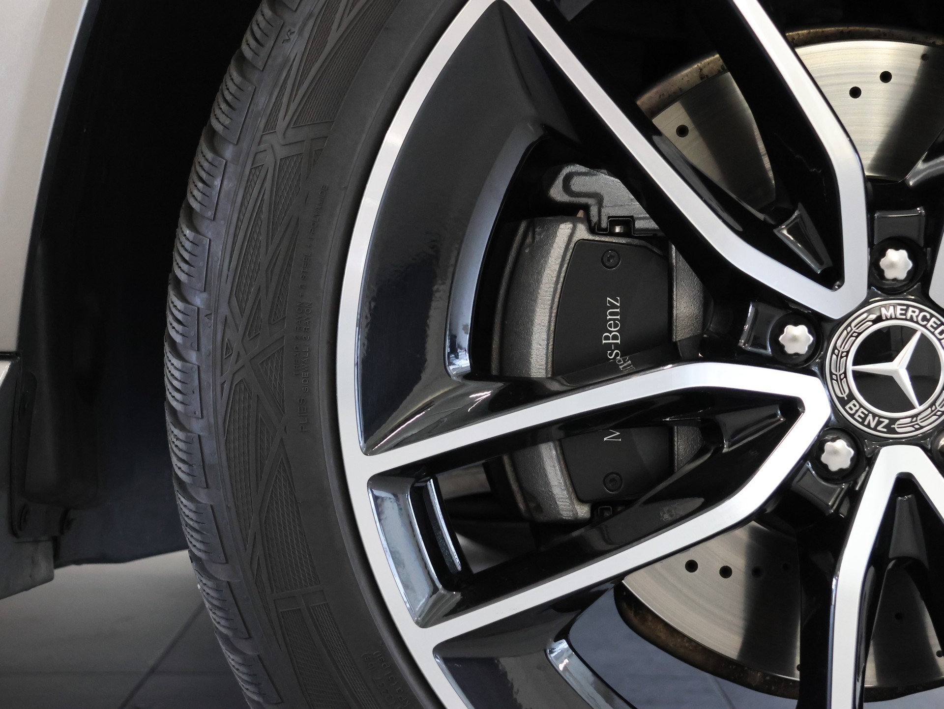 MERCEDES-BENZ GLE 400 d 4Matic AMG Line 9G-Tronic *AMG Line Ausstattung* *360 Kamera* *Burmester*-image-14