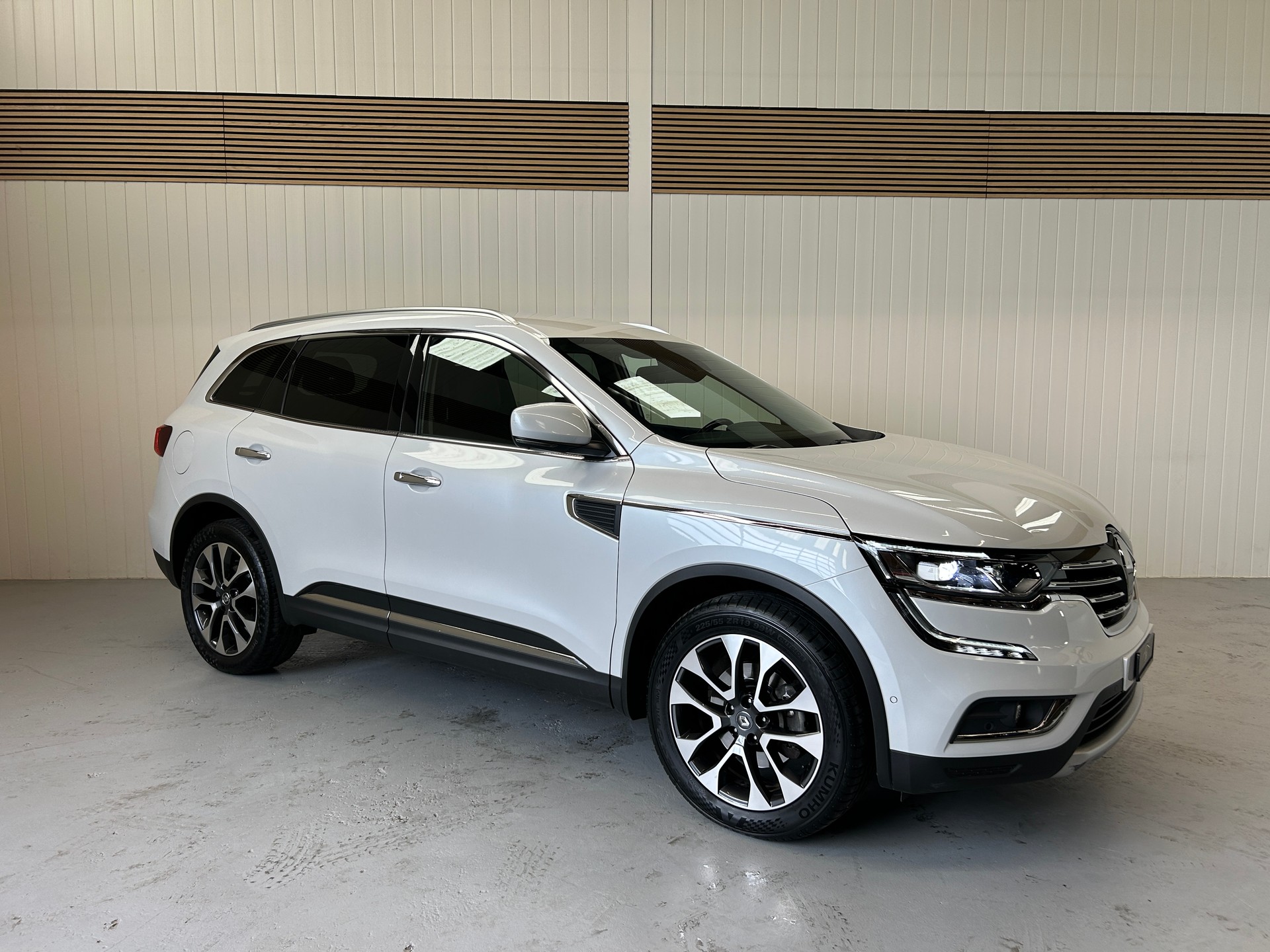 RENAULT Koleos 2.0 dCi Initiale Paris 4x4 Xtronic CVT-image-6