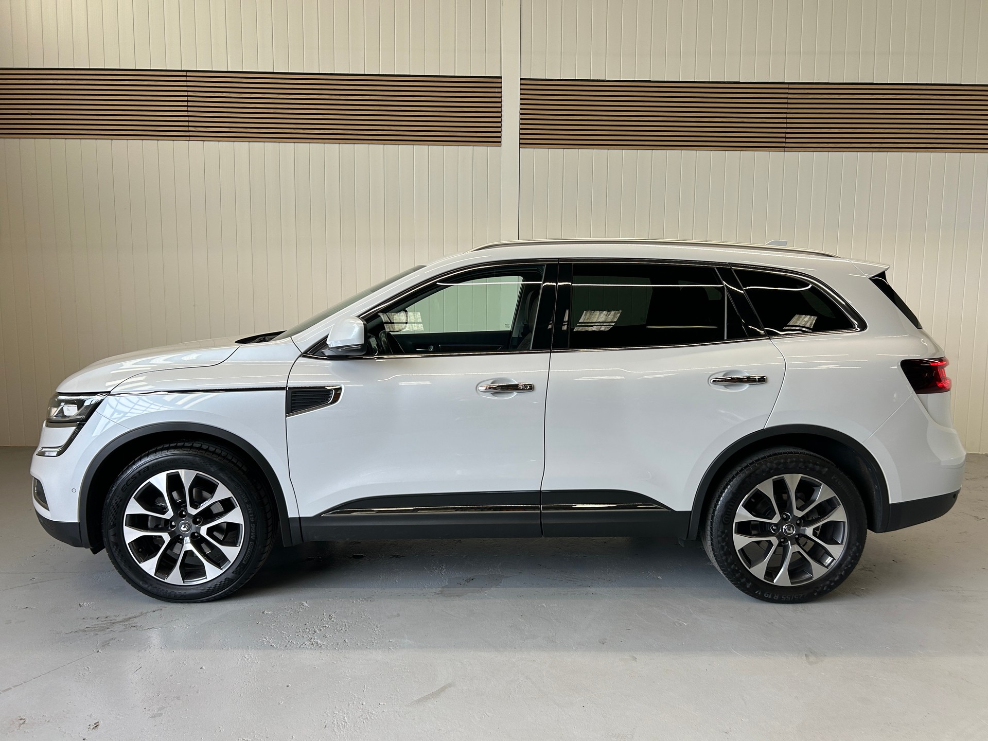 RENAULT Koleos 2.0 dCi Initiale Paris 4x4 Xtronic CVT-image-1