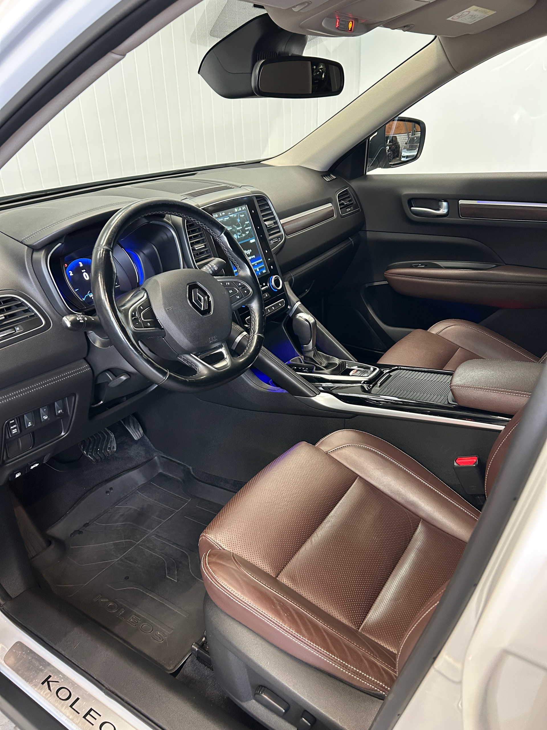RENAULT Koleos 2.0 dCi Initiale Paris 4x4 Xtronic CVT-image-8