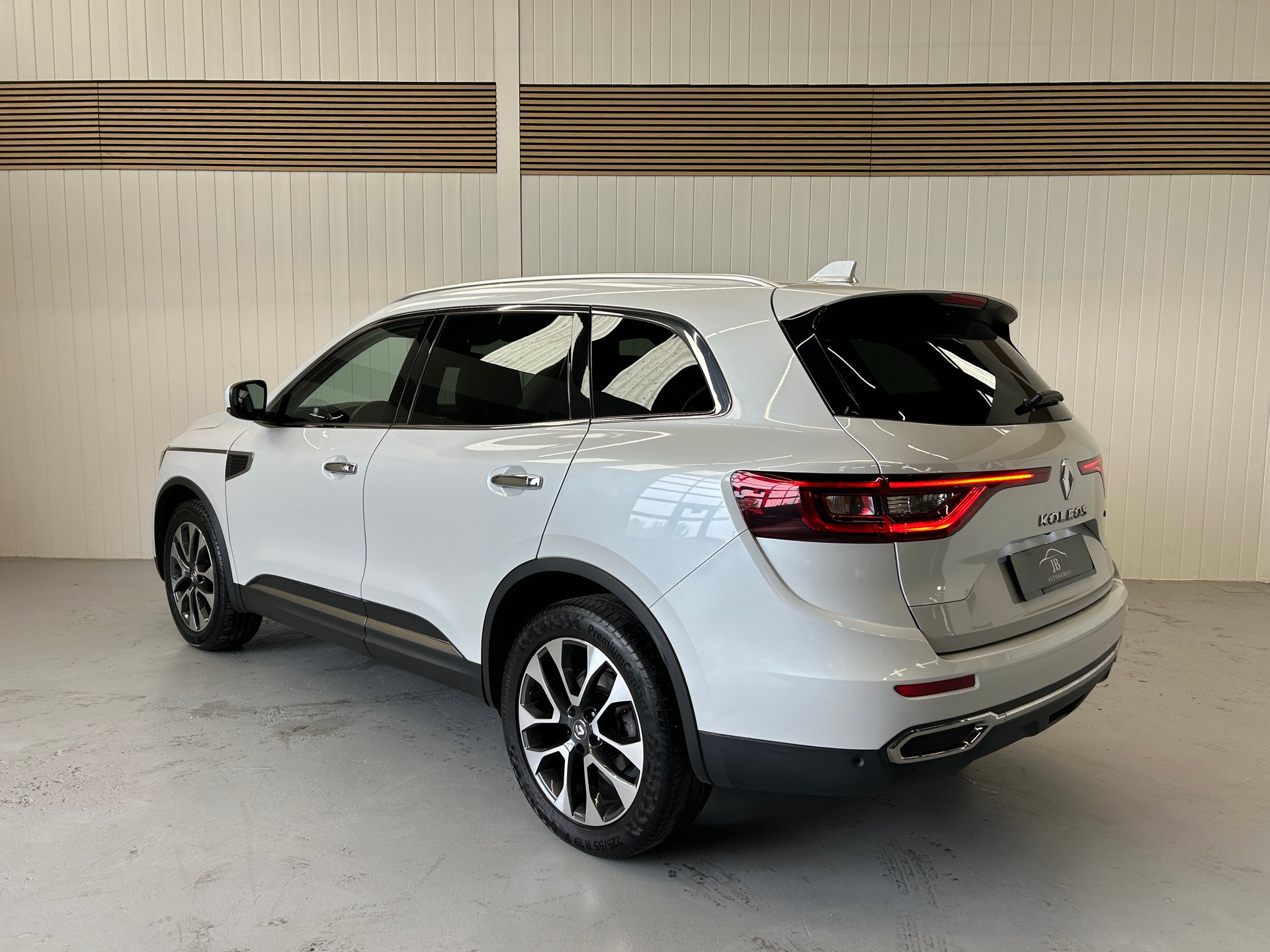 RENAULT Koleos 2.0 dCi Initiale Paris 4x4 Xtronic CVT-image-2