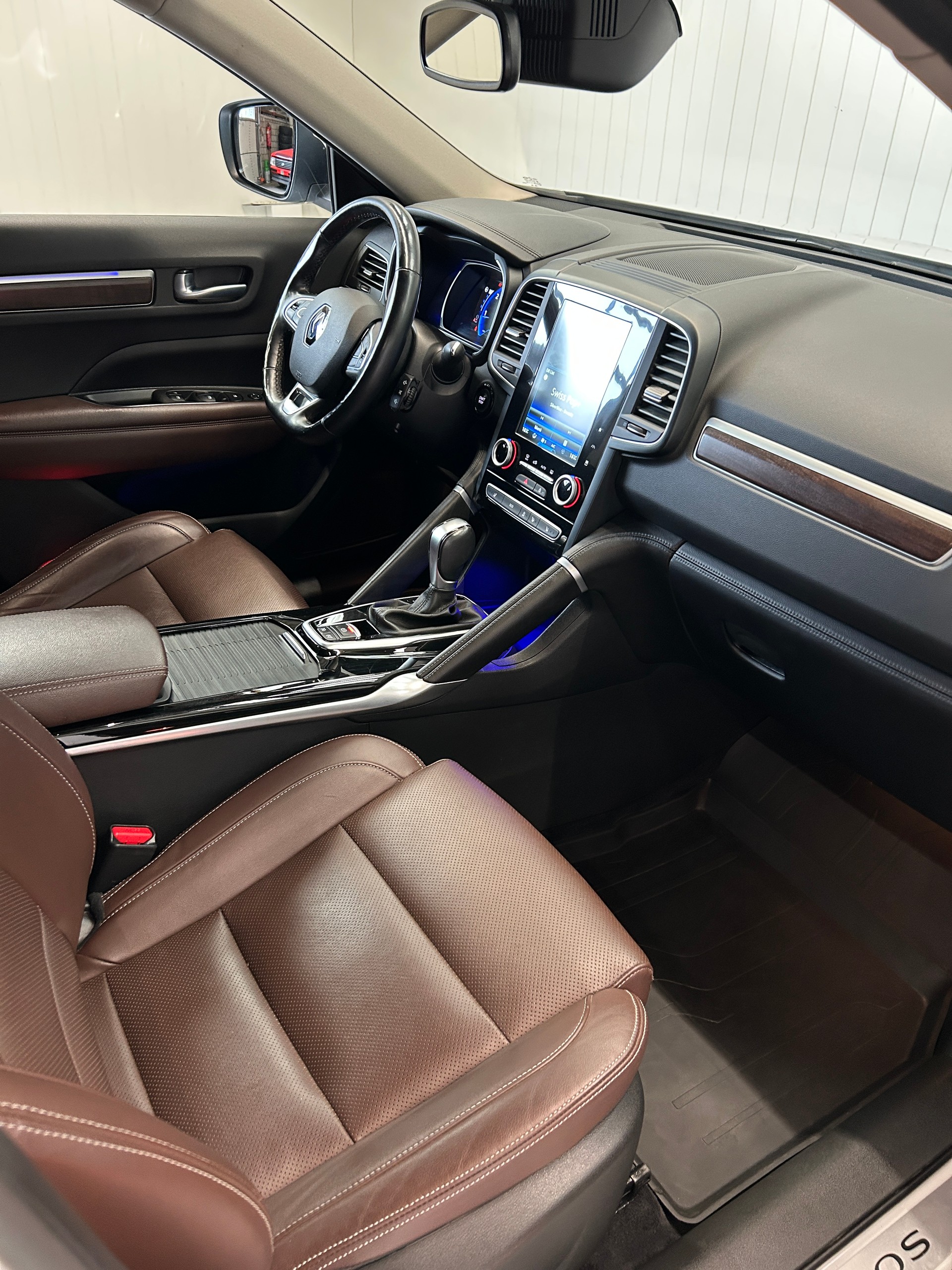 RENAULT Koleos 2.0 dCi Initiale Paris 4x4 Xtronic CVT-image-10