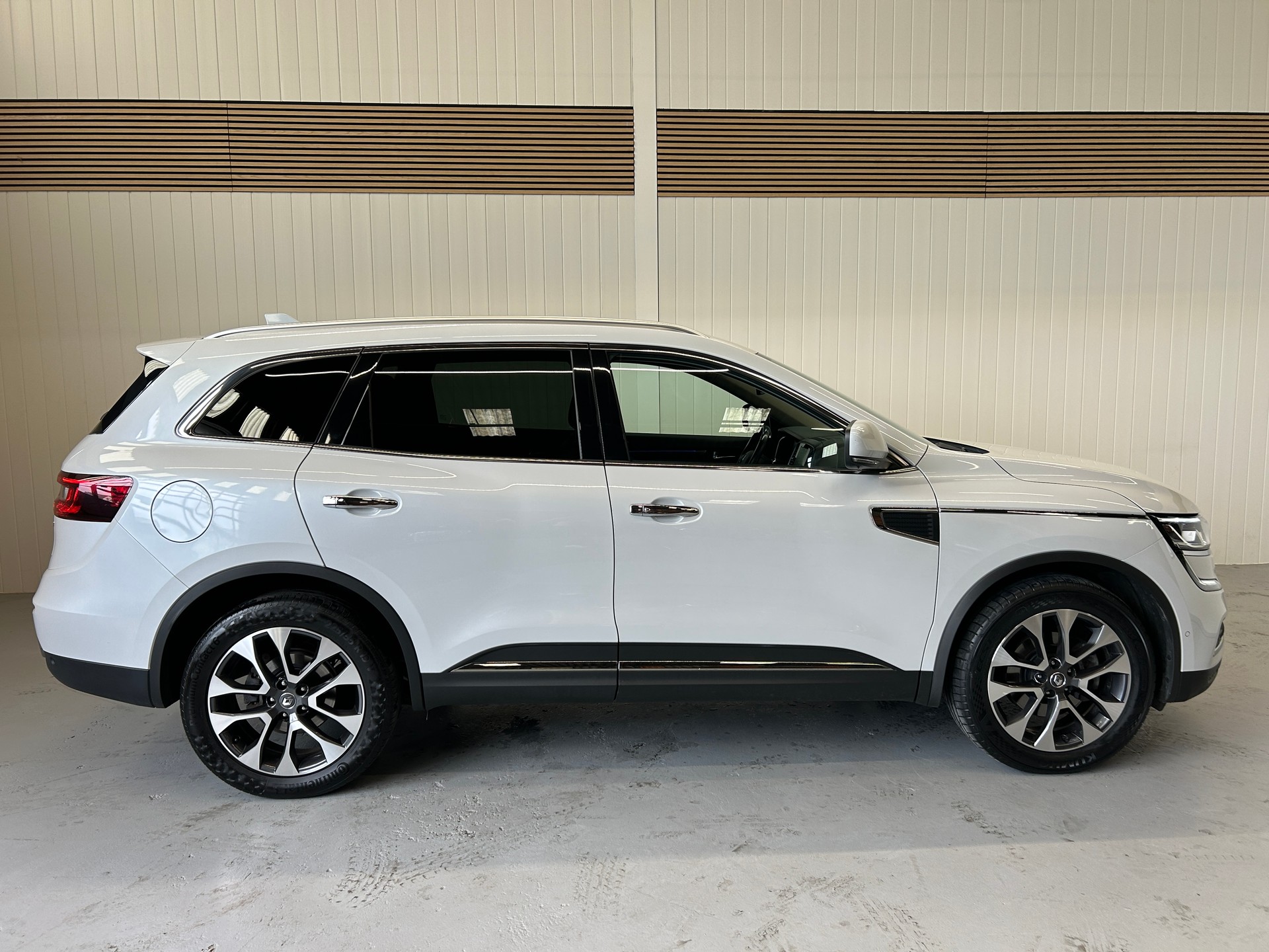 RENAULT Koleos 2.0 dCi Initiale Paris 4x4 Xtronic CVT-image-5