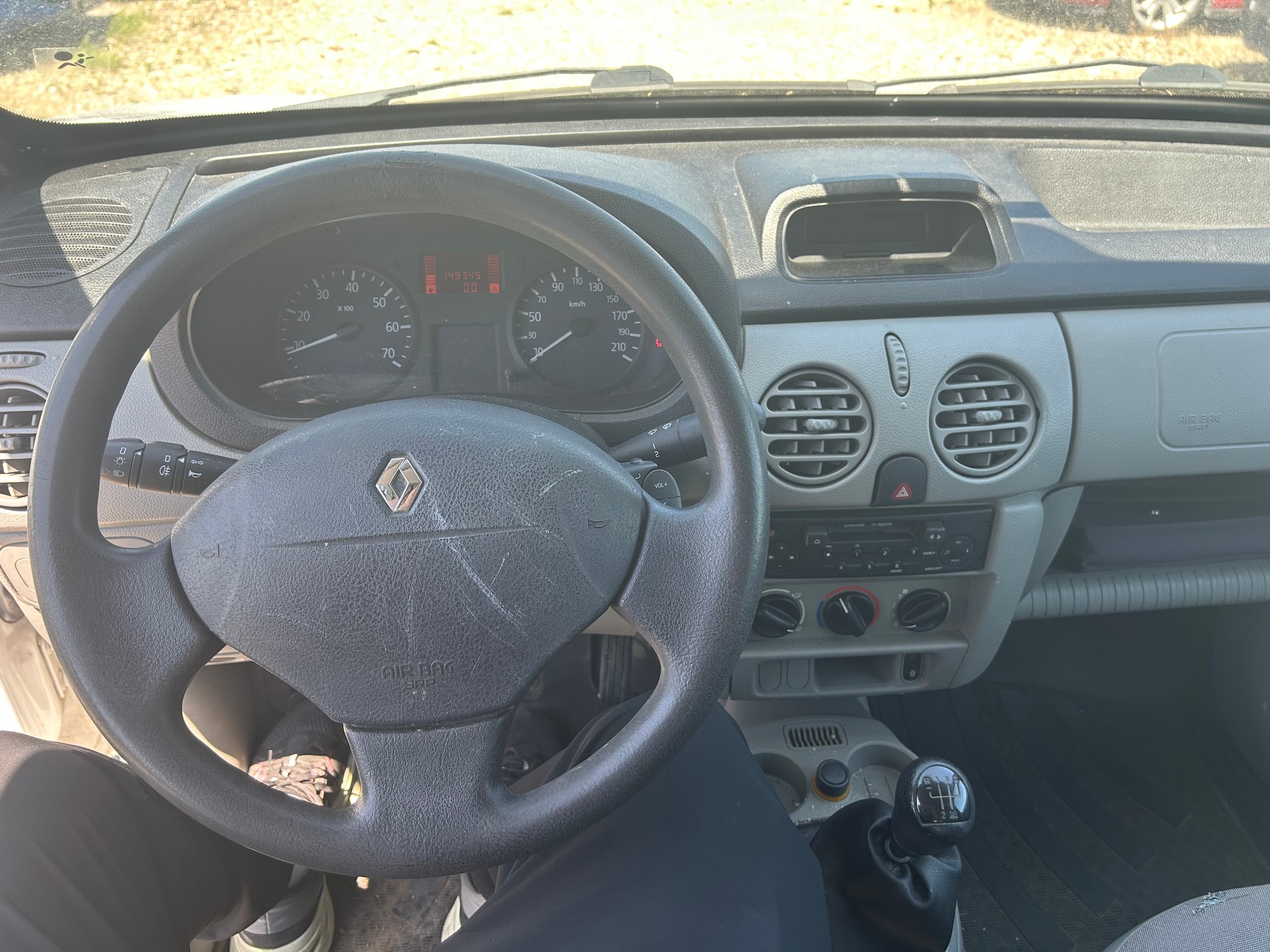 RENAULT Kangoo 1.5 dCi Grand Volume-image-6