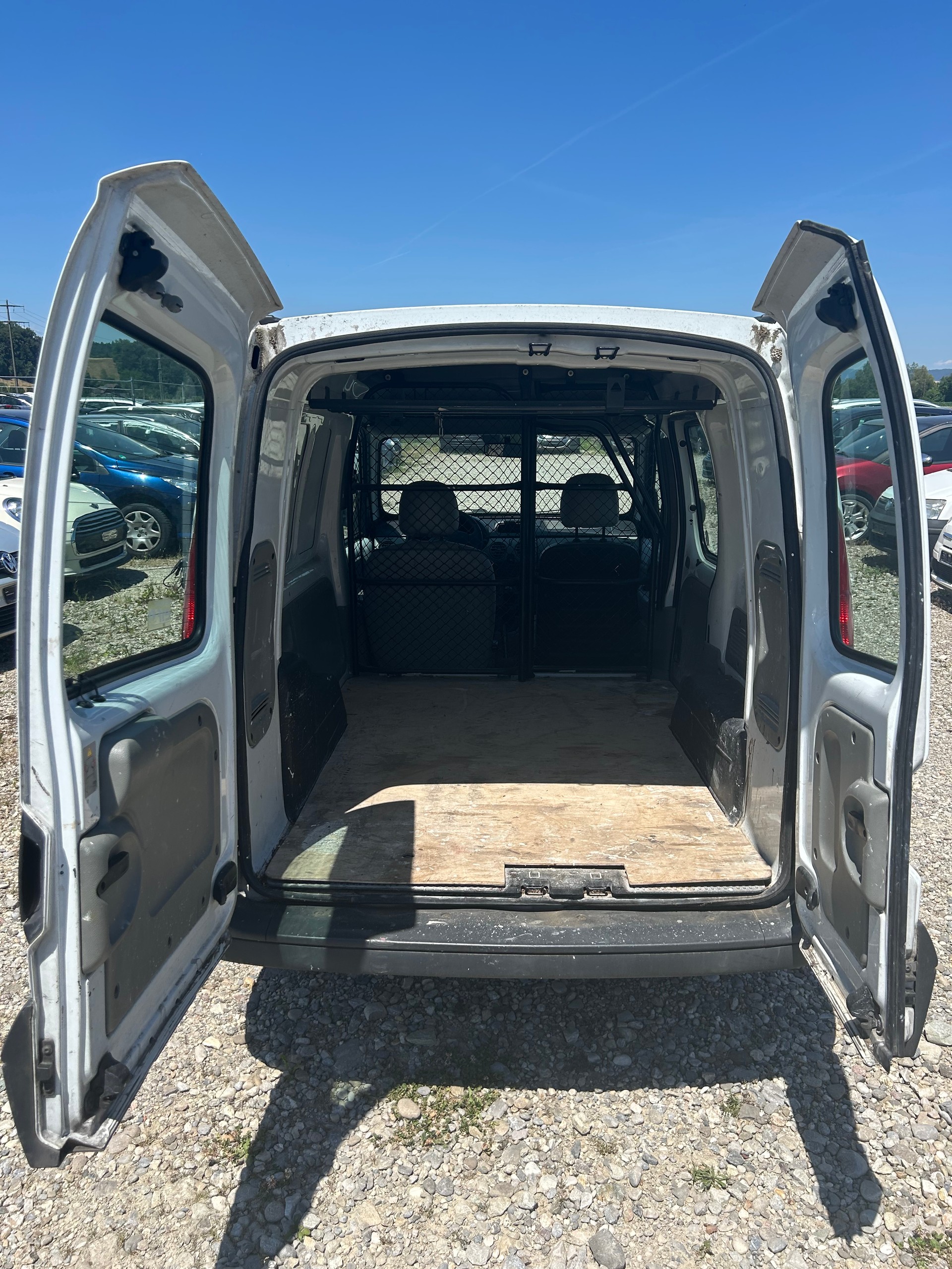RENAULT Kangoo 1.5 dCi Grand Volume-image-12