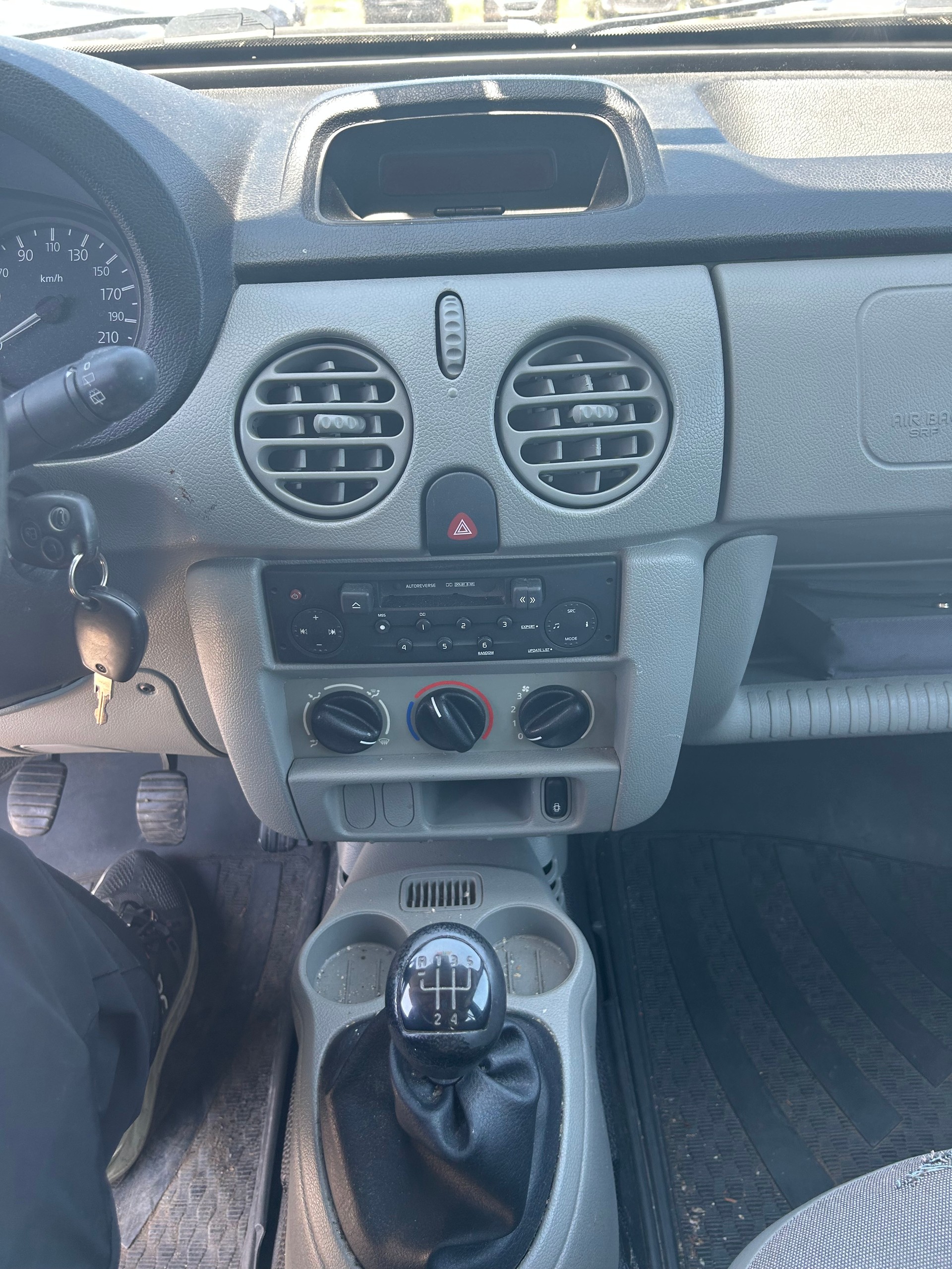 RENAULT Kangoo 1.5 dCi Grand Volume-image-7